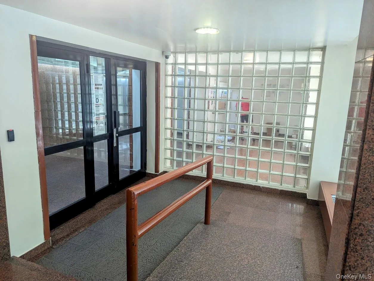 94-31 60 Ave, New York, NY, 2 Rooms Rooms,1 BathroomBathrooms,Residential,For Rent,60 Ave,0,1012071 94-31 60 Ave, New York, NY, 2 Rooms Rooms,1 BathroomBathrooms,Residential,For Rent,60 Ave,0,1012071