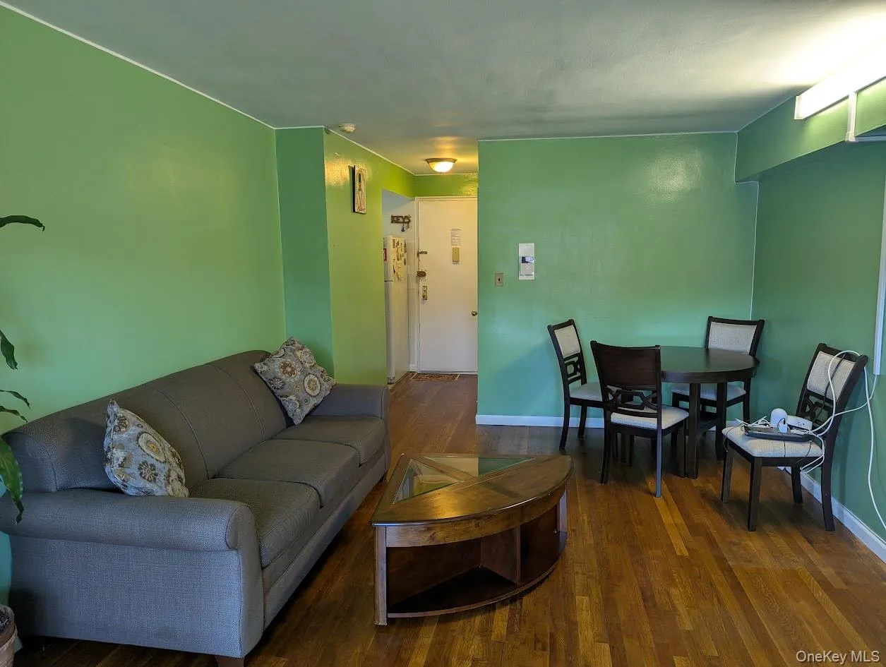 94-31 60 Ave, New York, NY, 2 Rooms Rooms,1 BathroomBathrooms,Residential,For Rent,60 Ave,0,1012071 94-31 60 Ave, New York, NY, 2 Rooms Rooms,1 BathroomBathrooms,Residential,For Rent,60 Ave,0,1012071