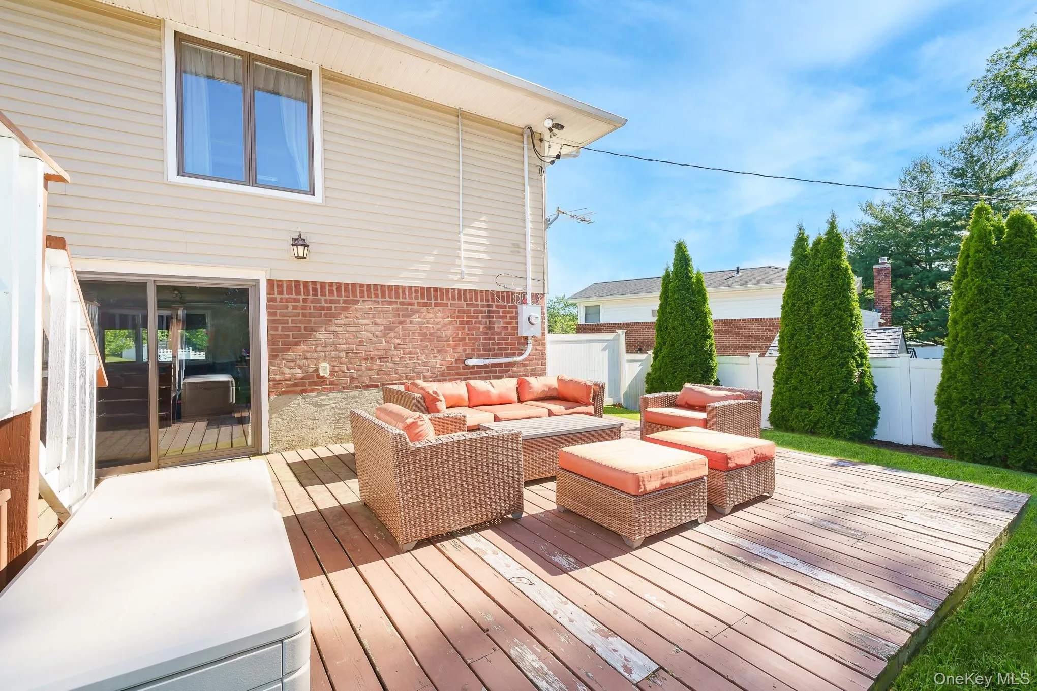 9 Wayne Place, Smithtown, NY, 3 Bedrooms Bedrooms, 7 Rooms Rooms,1 BathroomBathrooms,Residential,For Rent,Wayne,0,1012076 9 Wayne Place, Smithtown, NY, 3 Bedrooms Bedrooms, 7 Rooms Rooms,1 BathroomBathrooms,Residential,For Rent,Wayne,0,1012076