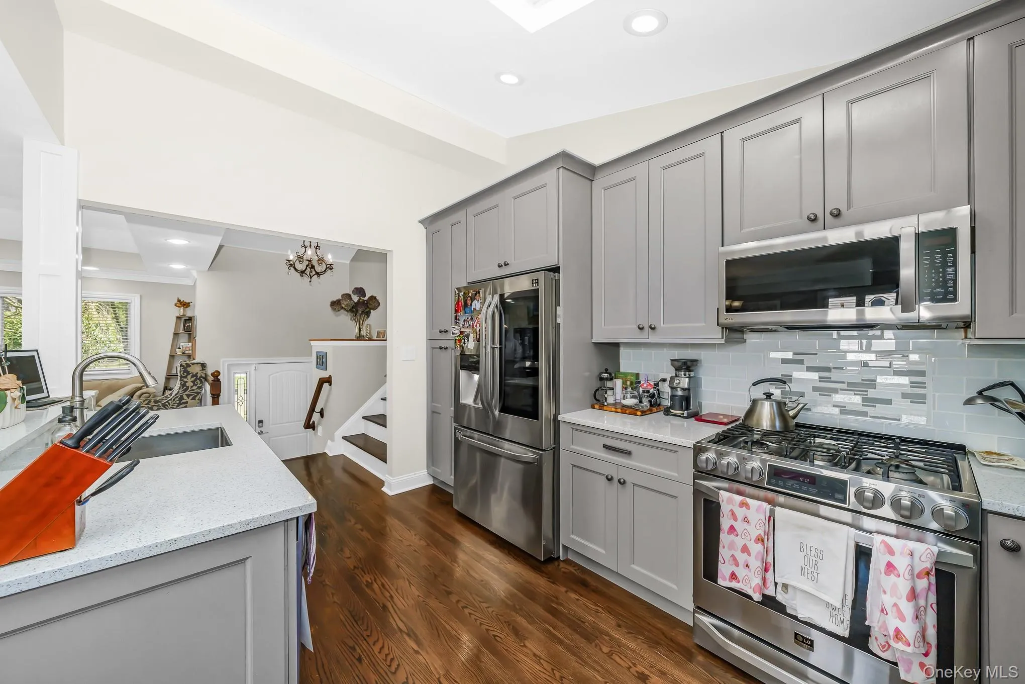 9 Wayne Place, Smithtown, NY, 3 Bedrooms Bedrooms, 7 Rooms Rooms,1 BathroomBathrooms,Residential,For Rent,Wayne,0,1012076 9 Wayne Place, Smithtown, NY, 3 Bedrooms Bedrooms, 7 Rooms Rooms,1 BathroomBathrooms,Residential,For Rent,Wayne,0,1012076