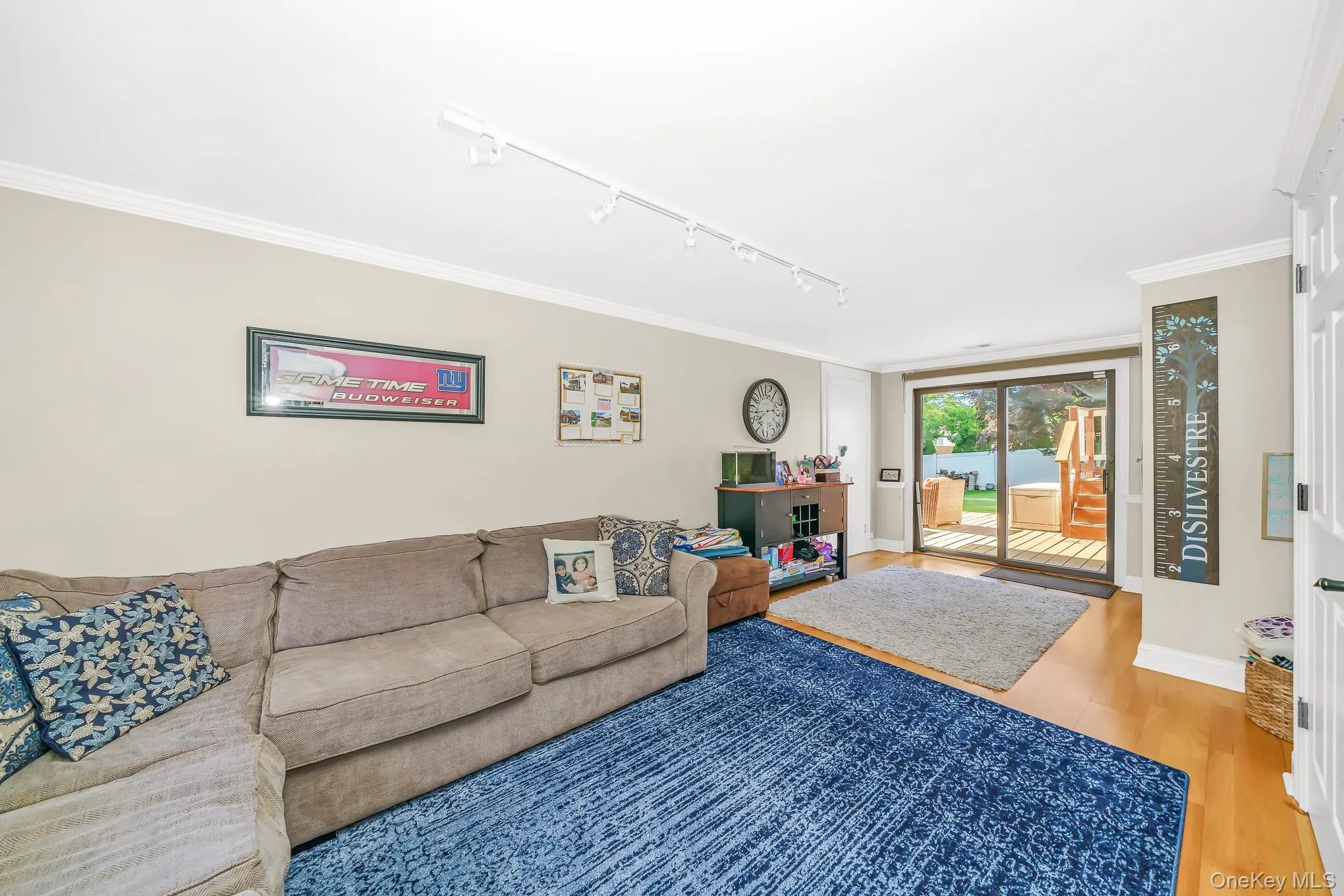 9 Wayne Place, Smithtown, NY, 3 Bedrooms Bedrooms, 7 Rooms Rooms,1 BathroomBathrooms,Residential,For Rent,Wayne,0,1012076 9 Wayne Place, Smithtown, NY, 3 Bedrooms Bedrooms, 7 Rooms Rooms,1 BathroomBathrooms,Residential,For Rent,Wayne,0,1012076