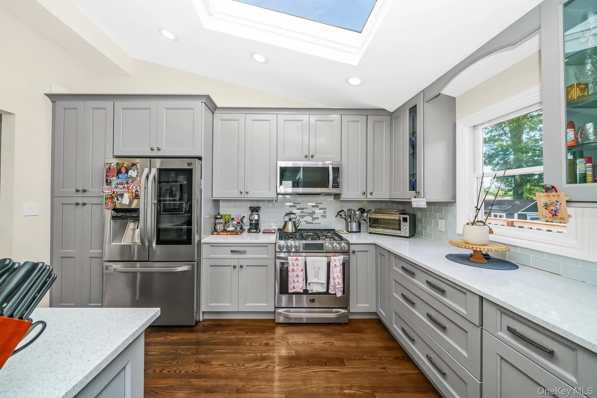 9 Wayne Place, Smithtown, NY, 3 Bedrooms Bedrooms, 7 Rooms Rooms,1 BathroomBathrooms,Residential,For Rent,Wayne,0,1012076 9 Wayne Place, Smithtown, NY, 3 Bedrooms Bedrooms, 7 Rooms Rooms,1 BathroomBathrooms,Residential,For Rent,Wayne,0,1012076