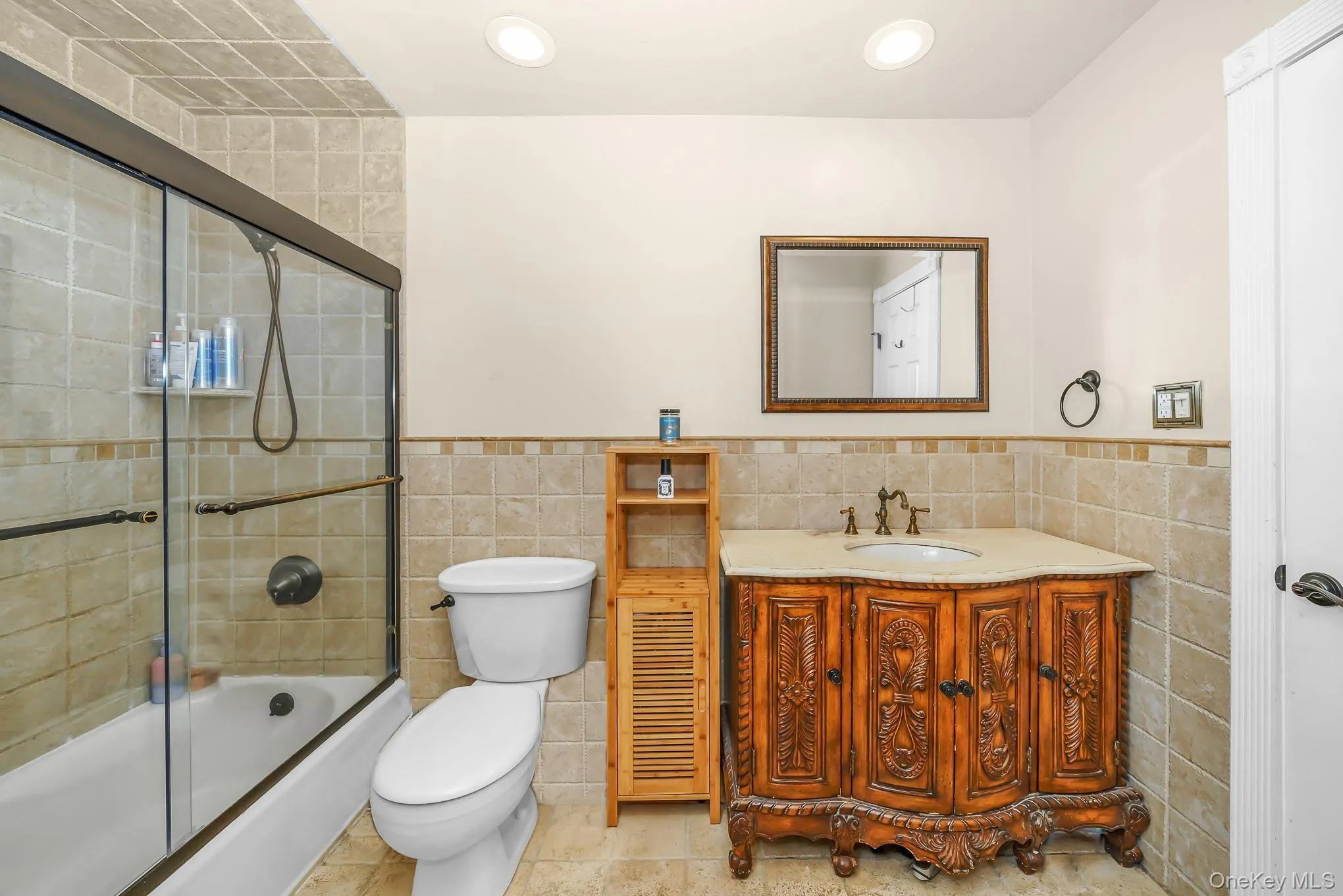 9 Wayne Place, Smithtown, NY, 3 Bedrooms Bedrooms, 7 Rooms Rooms,1 BathroomBathrooms,Residential,For Rent,Wayne,0,1012076 9 Wayne Place, Smithtown, NY, 3 Bedrooms Bedrooms, 7 Rooms Rooms,1 BathroomBathrooms,Residential,For Rent,Wayne,0,1012076