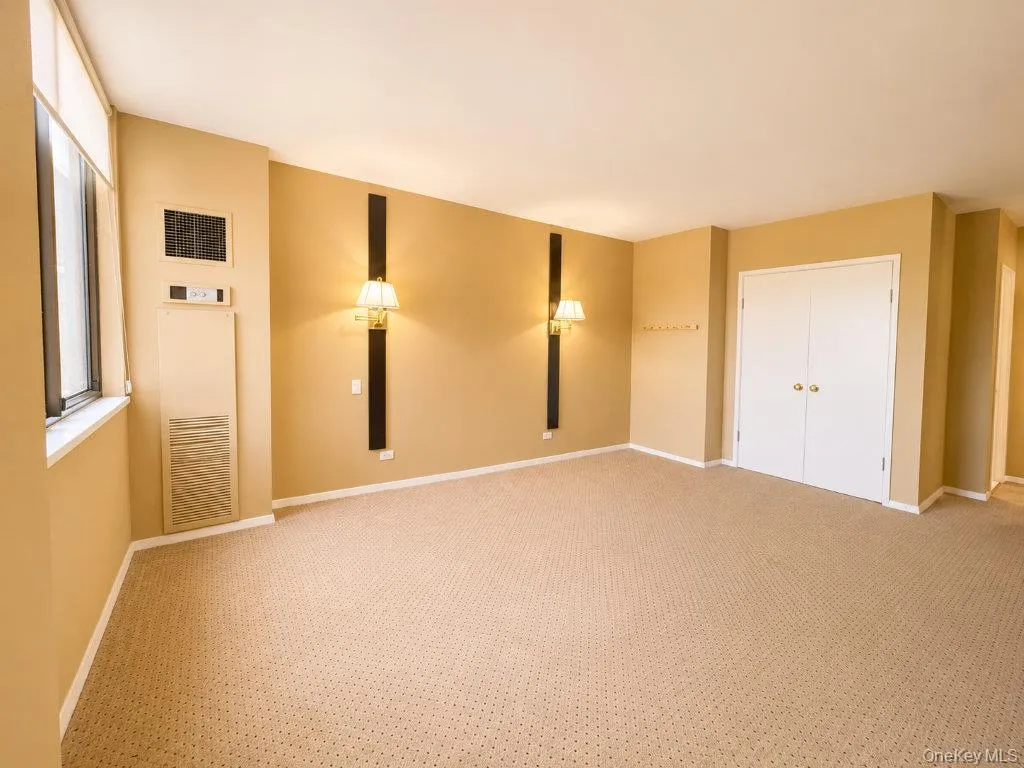 27110 Grand Central Parkway, New York, NY, 1 Bedroom Bedrooms, 4 Rooms Rooms,1 BathroomBathrooms,Residential,For Rent,Grand Central,0,1012078 27110 Grand Central Parkway, New York, NY, 1 Bedroom Bedrooms, 4 Rooms Rooms,1 BathroomBathrooms,Residential,For Rent,Grand Central,0,1012078