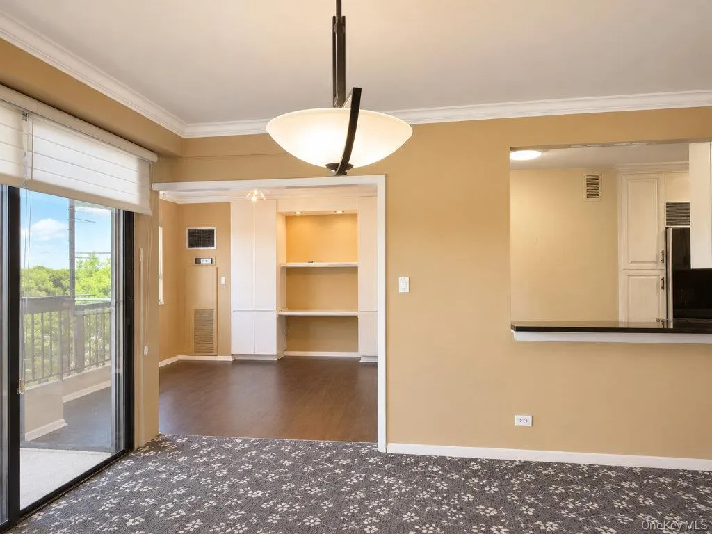 27110 Grand Central Parkway, New York, NY, 1 Bedroom Bedrooms, 4 Rooms Rooms,1 BathroomBathrooms,Residential,For Rent,Grand Central,0,1012078 27110 Grand Central Parkway, New York, NY, 1 Bedroom Bedrooms, 4 Rooms Rooms,1 BathroomBathrooms,Residential,For Rent,Grand Central,0,1012078