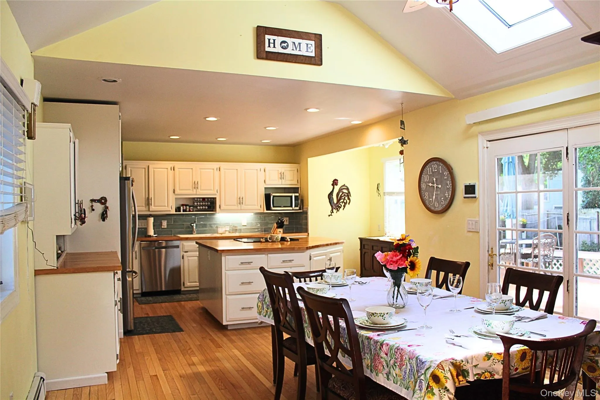 6 Howe Street, Huntington, NY, 4 Bedrooms Bedrooms, 11 Rooms Rooms,2 BathroomsBathrooms,Residential,For Rent,Howe,0,1012079 6 Howe Street, Huntington, NY, 4 Bedrooms Bedrooms, 11 Rooms Rooms,2 BathroomsBathrooms,Residential,For Rent,Howe,0,1012079