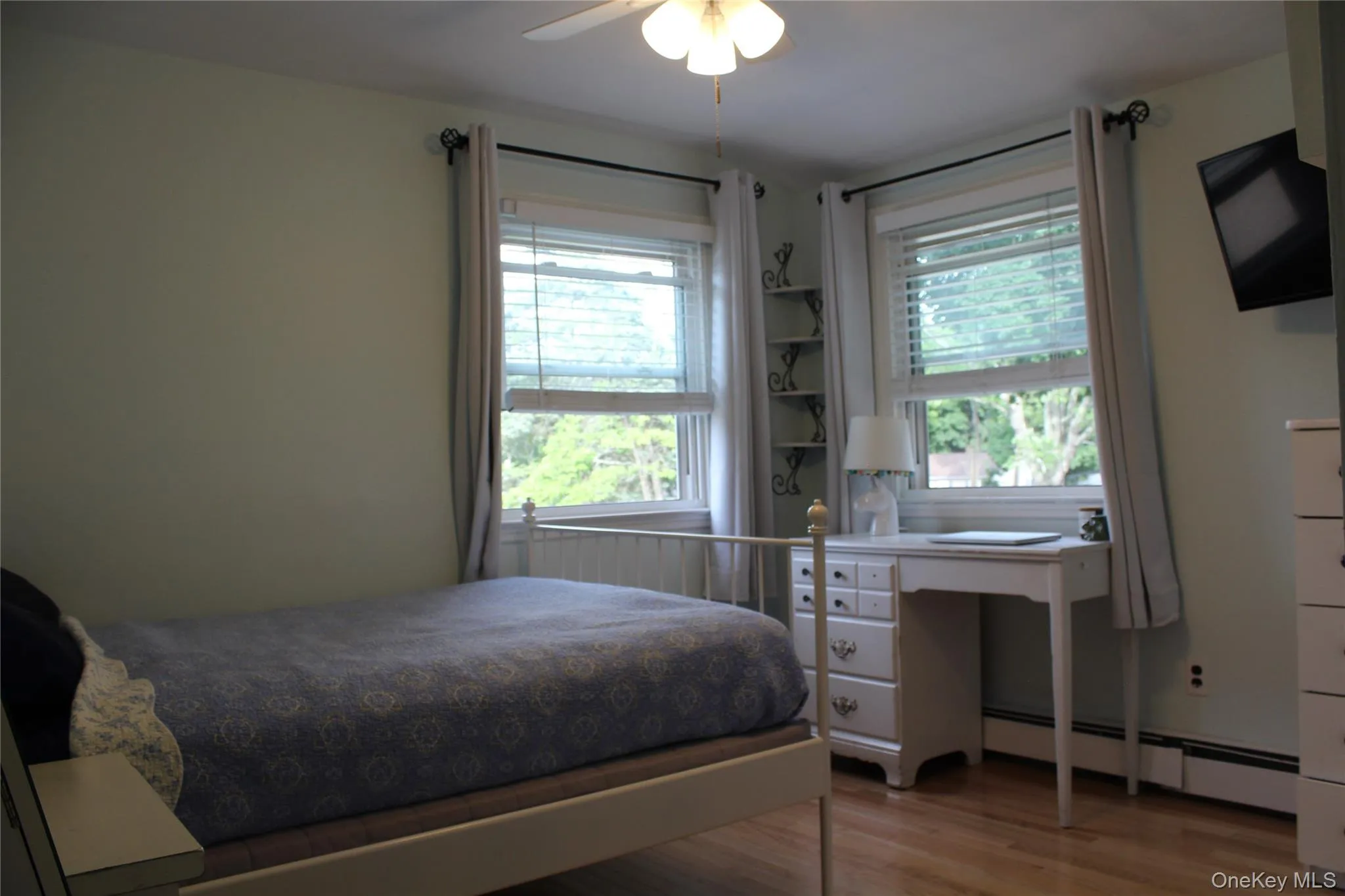 6 Howe Street, Huntington, NY, 4 Bedrooms Bedrooms, 11 Rooms Rooms,2 BathroomsBathrooms,Residential,For Rent,Howe,0,1012079 6 Howe Street, Huntington, NY, 4 Bedrooms Bedrooms, 11 Rooms Rooms,2 BathroomsBathrooms,Residential,For Rent,Howe,0,1012079