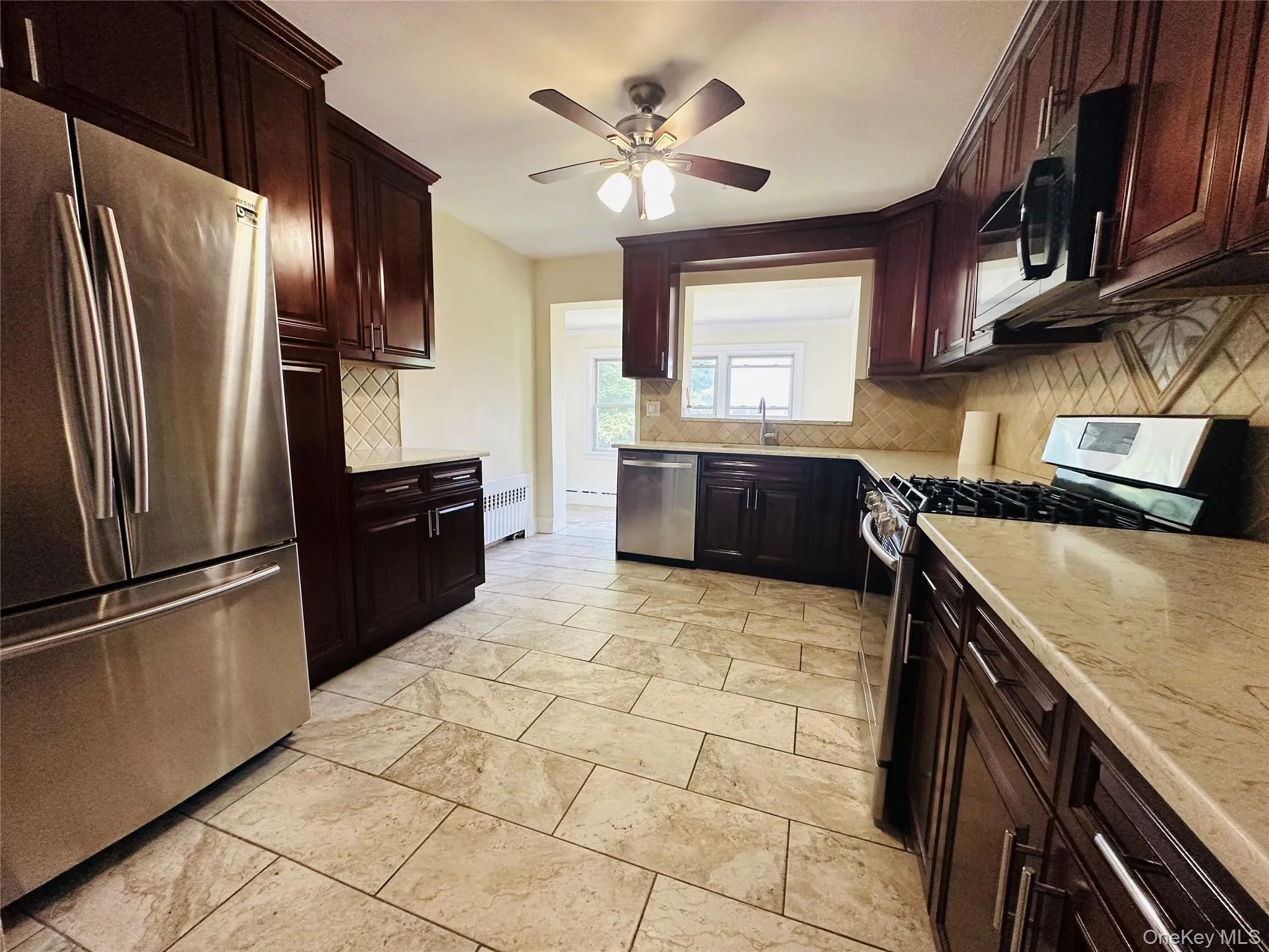 35 Lindsey Street, Yonkers, NY, 3 Bedrooms Bedrooms, 7 Rooms Rooms,1 BathroomBathrooms,Residential Lease,For Rent,Lindsey,0,1012081 35 Lindsey Street, Yonkers, NY, 3 Bedrooms Bedrooms, 7 Rooms Rooms,1 BathroomBathrooms,Residential Lease,For Rent,Lindsey,0,1012081