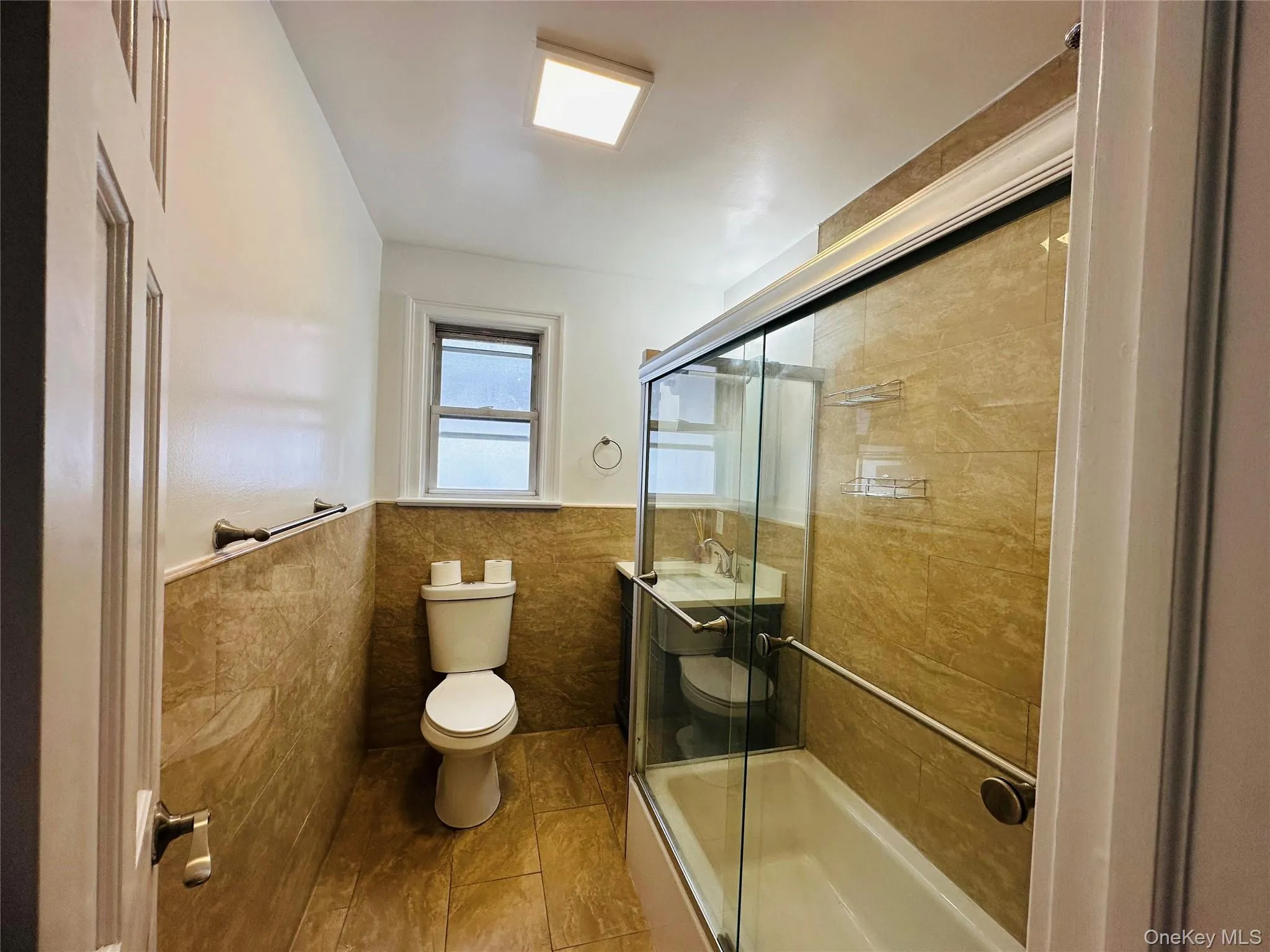 35 Lindsey Street, Yonkers, NY, 3 Bedrooms Bedrooms, 7 Rooms Rooms,1 BathroomBathrooms,Residential Lease,For Rent,Lindsey,0,1012081 35 Lindsey Street, Yonkers, NY, 3 Bedrooms Bedrooms, 7 Rooms Rooms,1 BathroomBathrooms,Residential Lease,For Rent,Lindsey,0,1012081