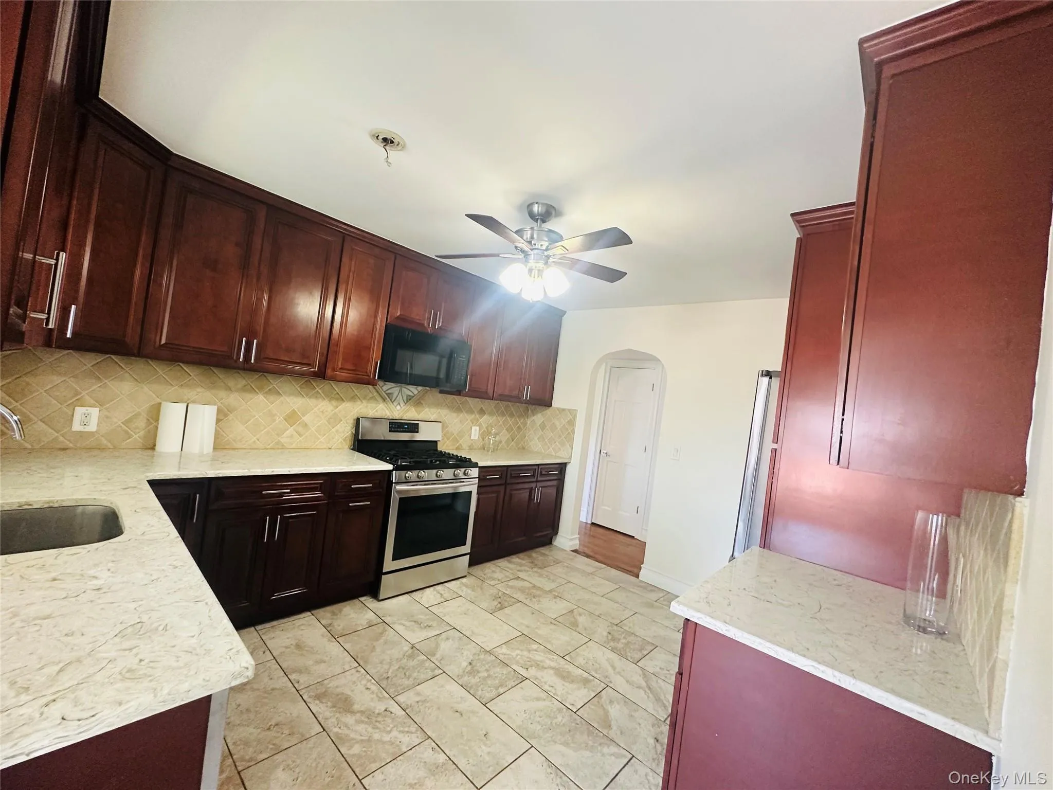 35 Lindsey Street, Yonkers, NY, 3 Bedrooms Bedrooms, 7 Rooms Rooms,1 BathroomBathrooms,Residential Lease,For Rent,Lindsey,0,1012081 35 Lindsey Street, Yonkers, NY, 3 Bedrooms Bedrooms, 7 Rooms Rooms,1 BathroomBathrooms,Residential Lease,For Rent,Lindsey,0,1012081