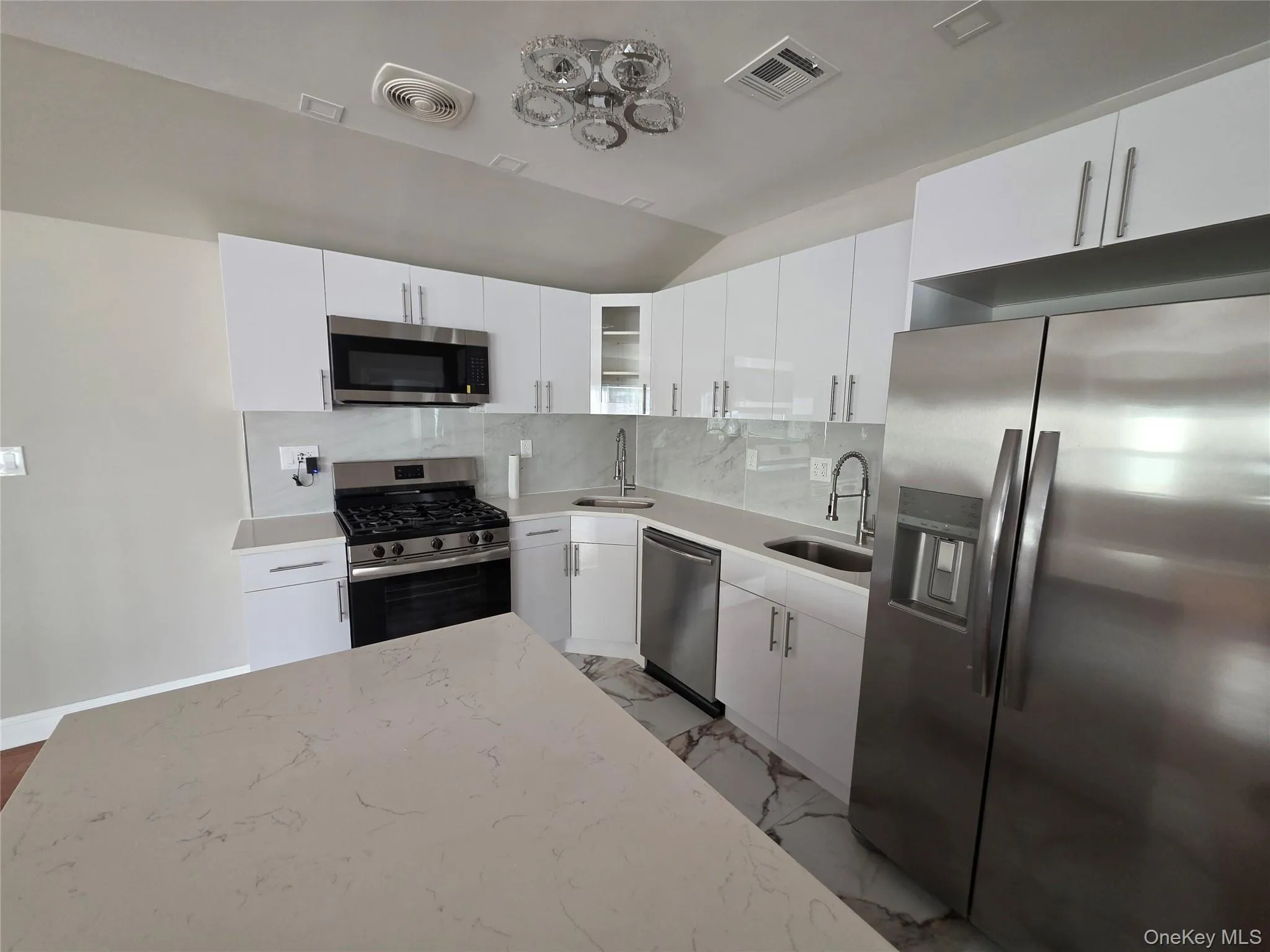 1720 New Haven Avenue, New York, NY, 7 Bedrooms Bedrooms, 9 Rooms Rooms,5 BathroomsBathrooms,Residential,For Rent,New Haven,0,1012084 1720 New Haven Avenue, New York, NY, 7 Bedrooms Bedrooms, 9 Rooms Rooms,5 BathroomsBathrooms,Residential,For Rent,New Haven,0,1012084