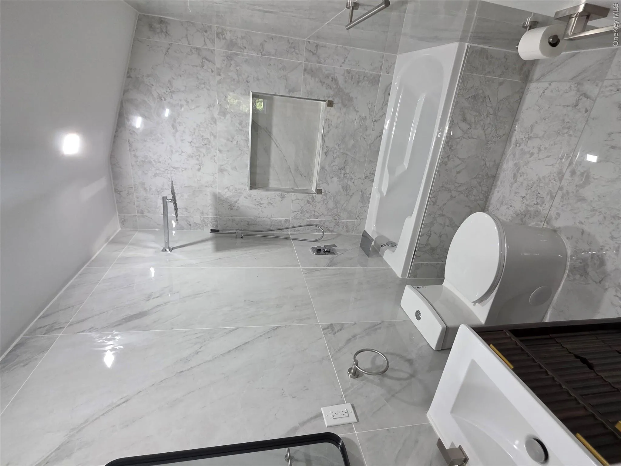1720 New Haven Avenue, New York, NY, 7 Bedrooms Bedrooms, 9 Rooms Rooms,5 BathroomsBathrooms,Residential,For Rent,New Haven,0,1012084 1720 New Haven Avenue, New York, NY, 7 Bedrooms Bedrooms, 9 Rooms Rooms,5 BathroomsBathrooms,Residential,For Rent,New Haven,0,1012084