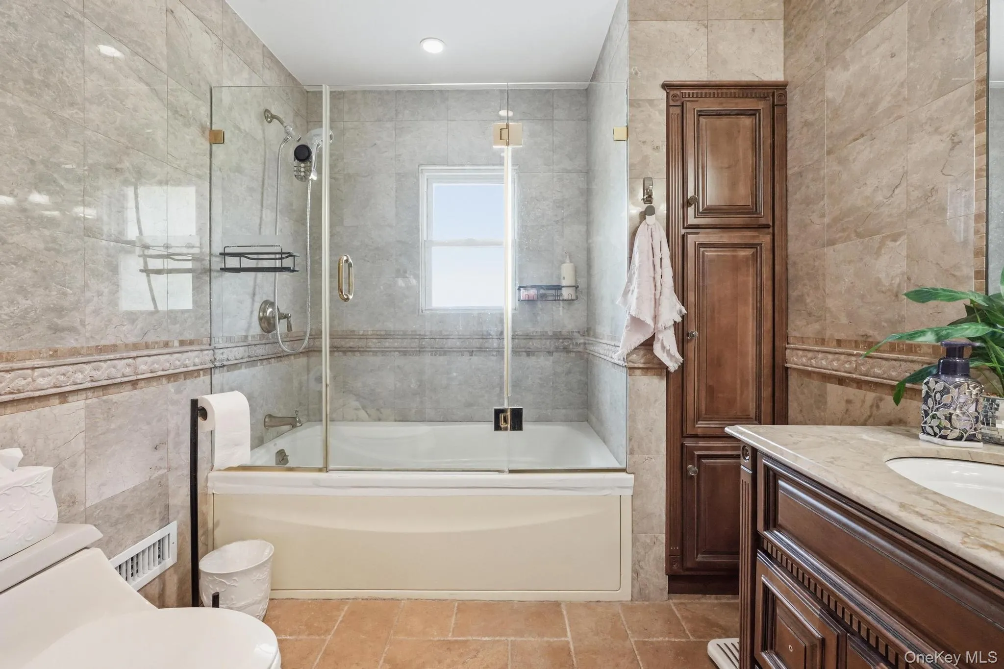 47 Orange Drive, Oyster Bay, NY, 5 Bedrooms Bedrooms, 11 Rooms Rooms,3 BathroomsBathrooms,Residential,For Rent,Orange,0,1012091 47 Orange Drive, Oyster Bay, NY, 5 Bedrooms Bedrooms, 11 Rooms Rooms,3 BathroomsBathrooms,Residential,For Rent,Orange,0,1012091