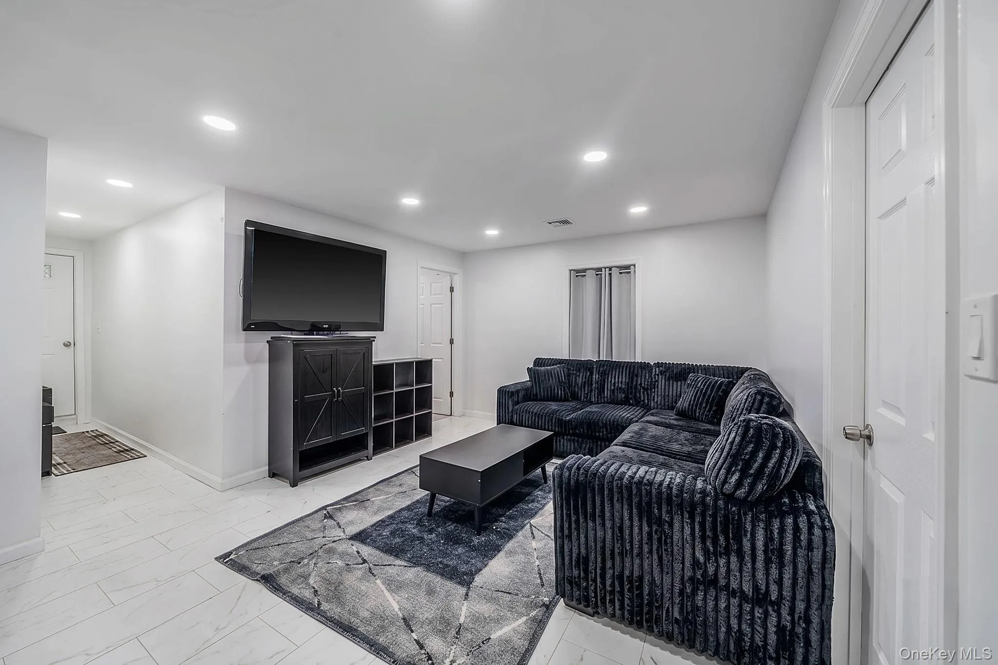9 Mulligan Drive, Brookhaven, NY, 5 Bedrooms Bedrooms, 6 Rooms Rooms,4 BathroomsBathrooms,Residential,For Rent,Mulligan,0,1012093 9 Mulligan Drive, Brookhaven, NY, 5 Bedrooms Bedrooms, 6 Rooms Rooms,4 BathroomsBathrooms,Residential,For Rent,Mulligan,0,1012093