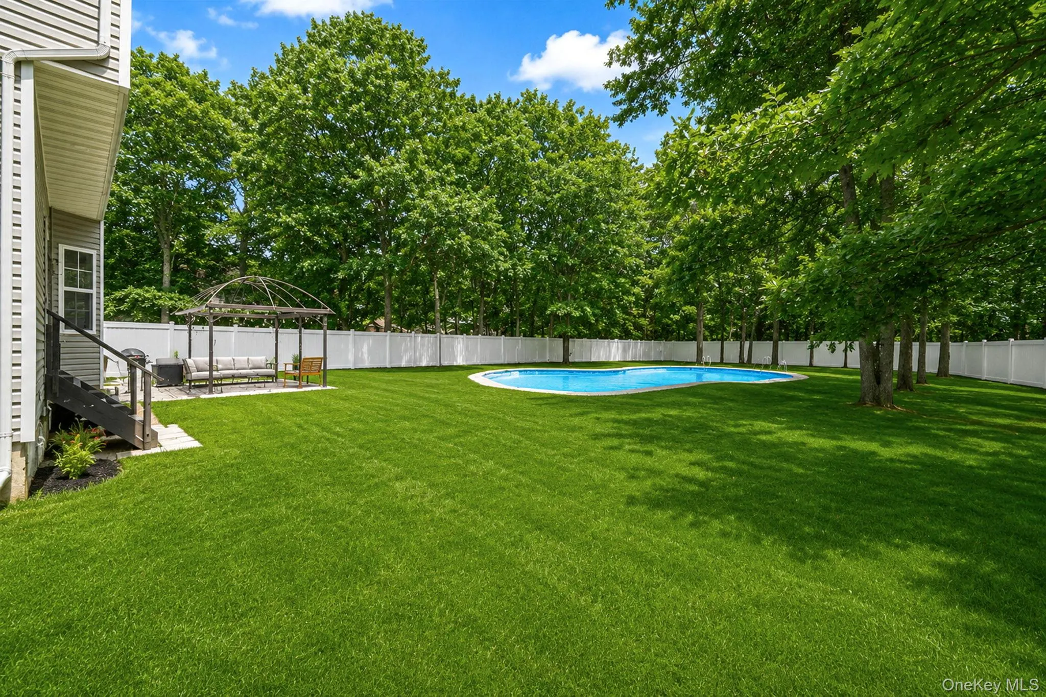 9 Mulligan Drive, Brookhaven, NY, 5 Bedrooms Bedrooms, 6 Rooms Rooms,4 BathroomsBathrooms,Residential,For Rent,Mulligan,0,1012093 9 Mulligan Drive, Brookhaven, NY, 5 Bedrooms Bedrooms, 6 Rooms Rooms,4 BathroomsBathrooms,Residential,For Rent,Mulligan,0,1012093