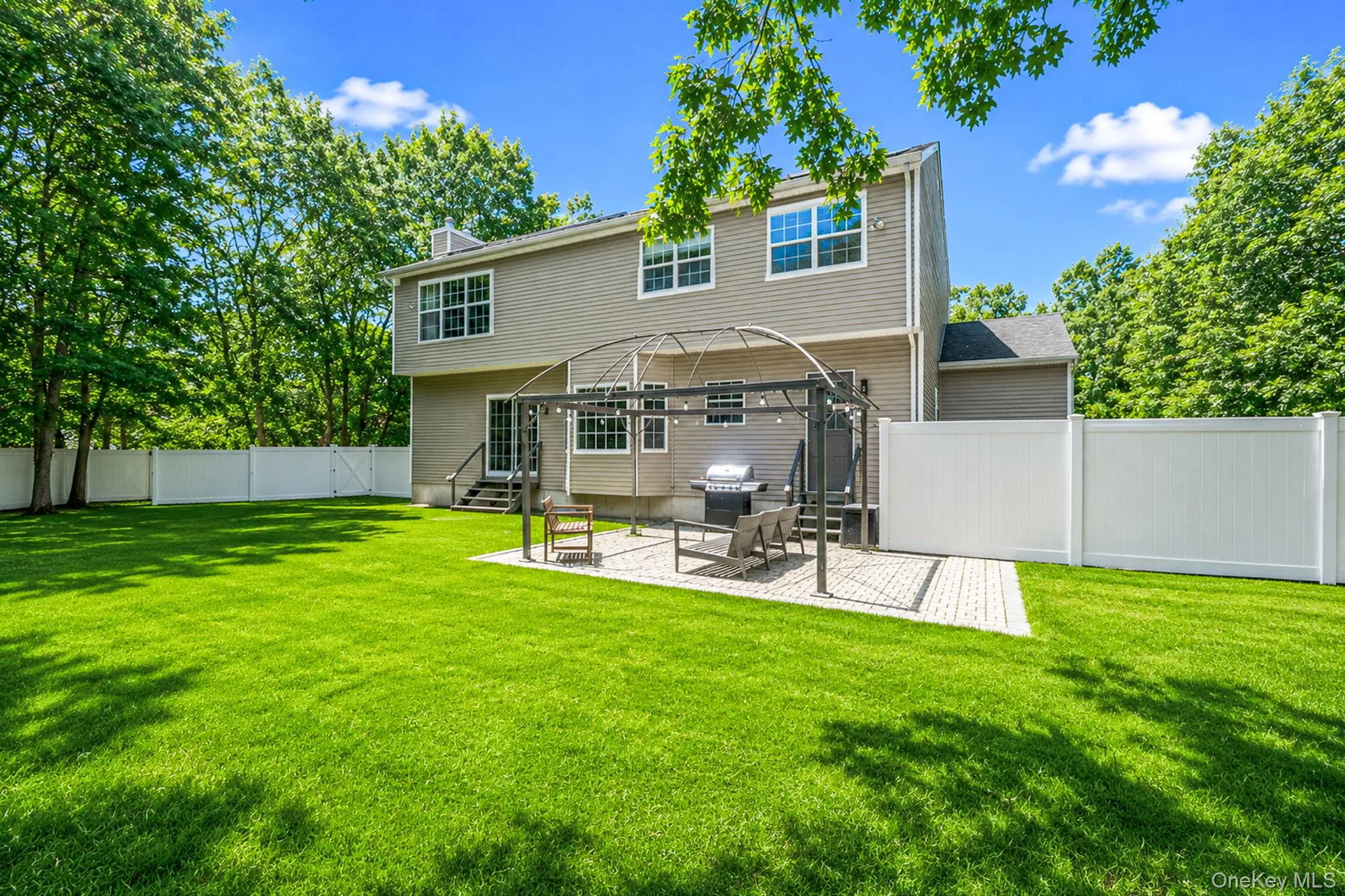9 Mulligan Drive, Brookhaven, NY, 5 Bedrooms Bedrooms, 6 Rooms Rooms,4 BathroomsBathrooms,Residential,For Rent,Mulligan,0,1012093 9 Mulligan Drive, Brookhaven, NY, 5 Bedrooms Bedrooms, 6 Rooms Rooms,4 BathroomsBathrooms,Residential,For Rent,Mulligan,0,1012093
