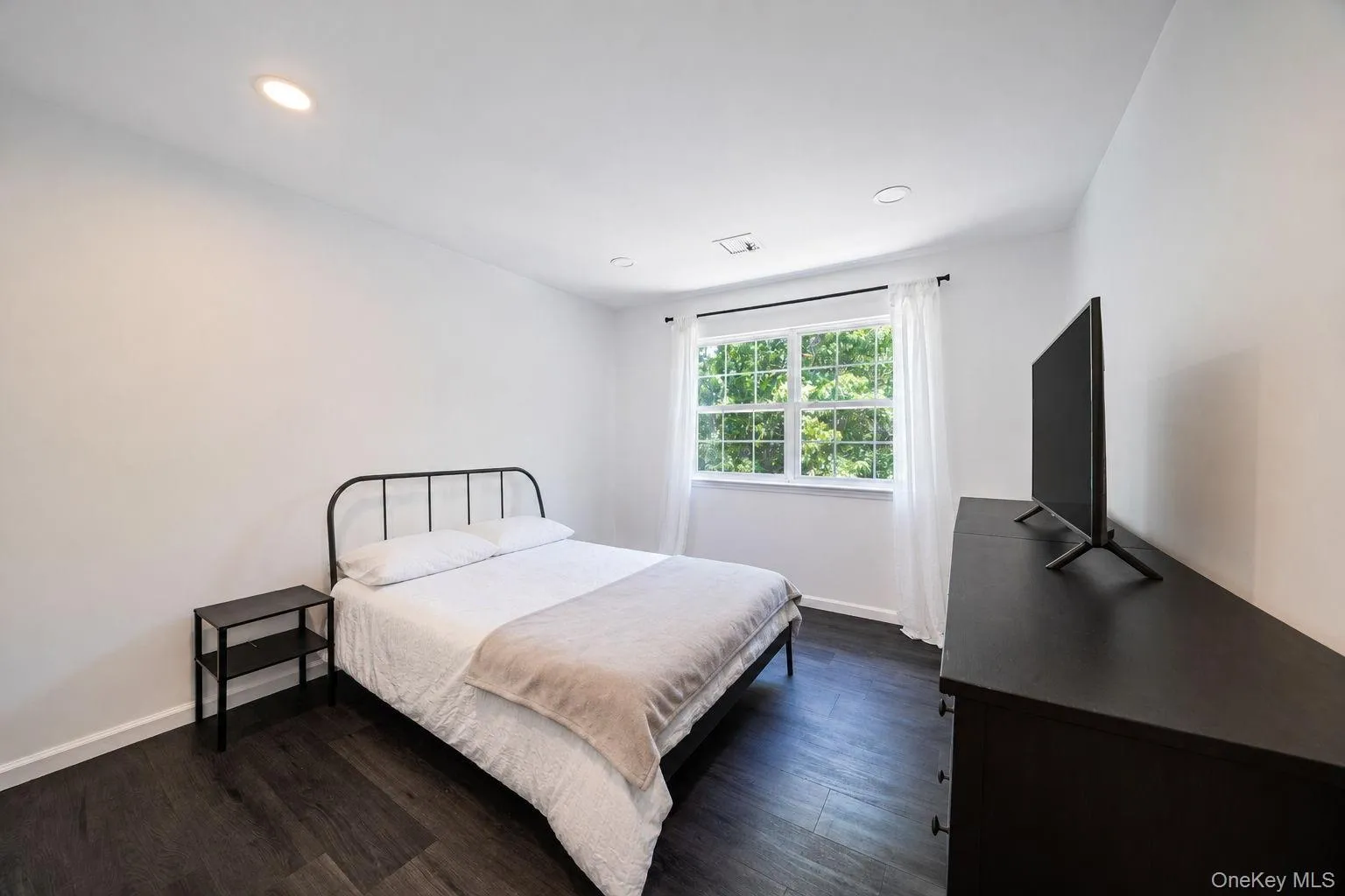 9 Mulligan Drive, Brookhaven, NY, 5 Bedrooms Bedrooms, 6 Rooms Rooms,4 BathroomsBathrooms,Residential,For Rent,Mulligan,0,1012093 9 Mulligan Drive, Brookhaven, NY, 5 Bedrooms Bedrooms, 6 Rooms Rooms,4 BathroomsBathrooms,Residential,For Rent,Mulligan,0,1012093