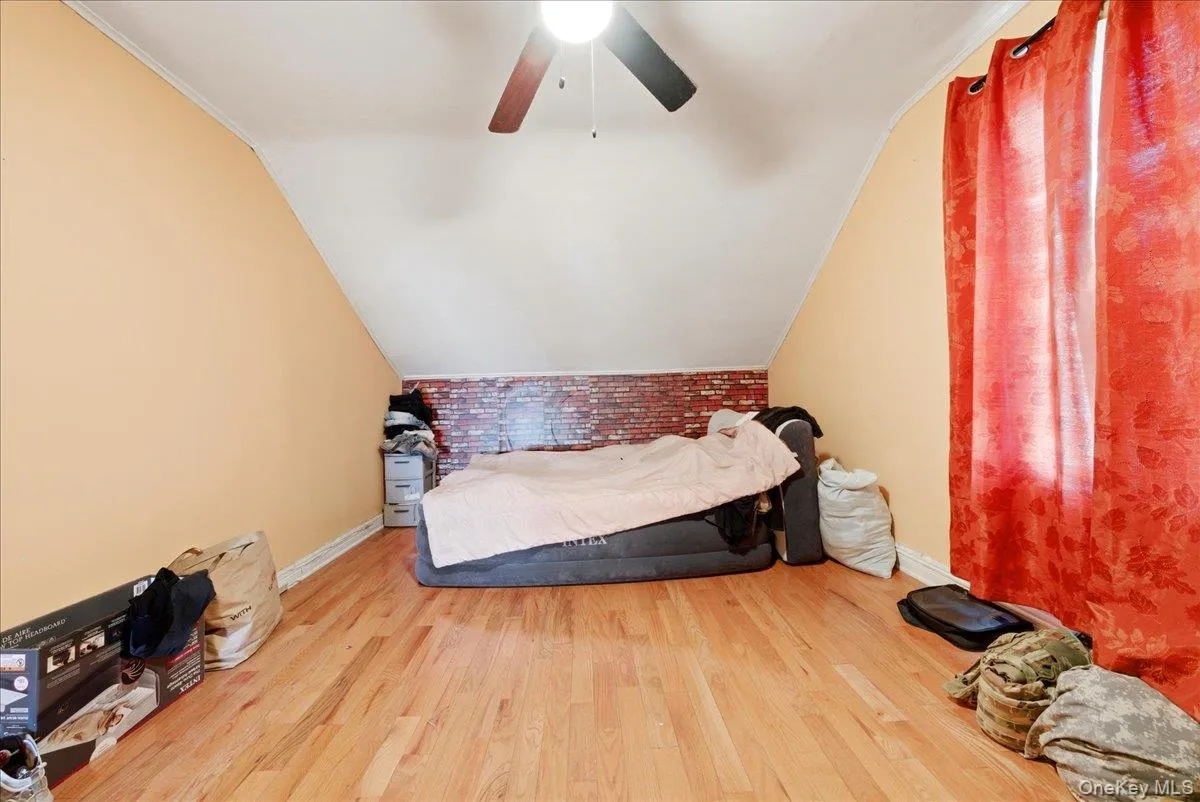 Owners Belongings. Owners Belongings.