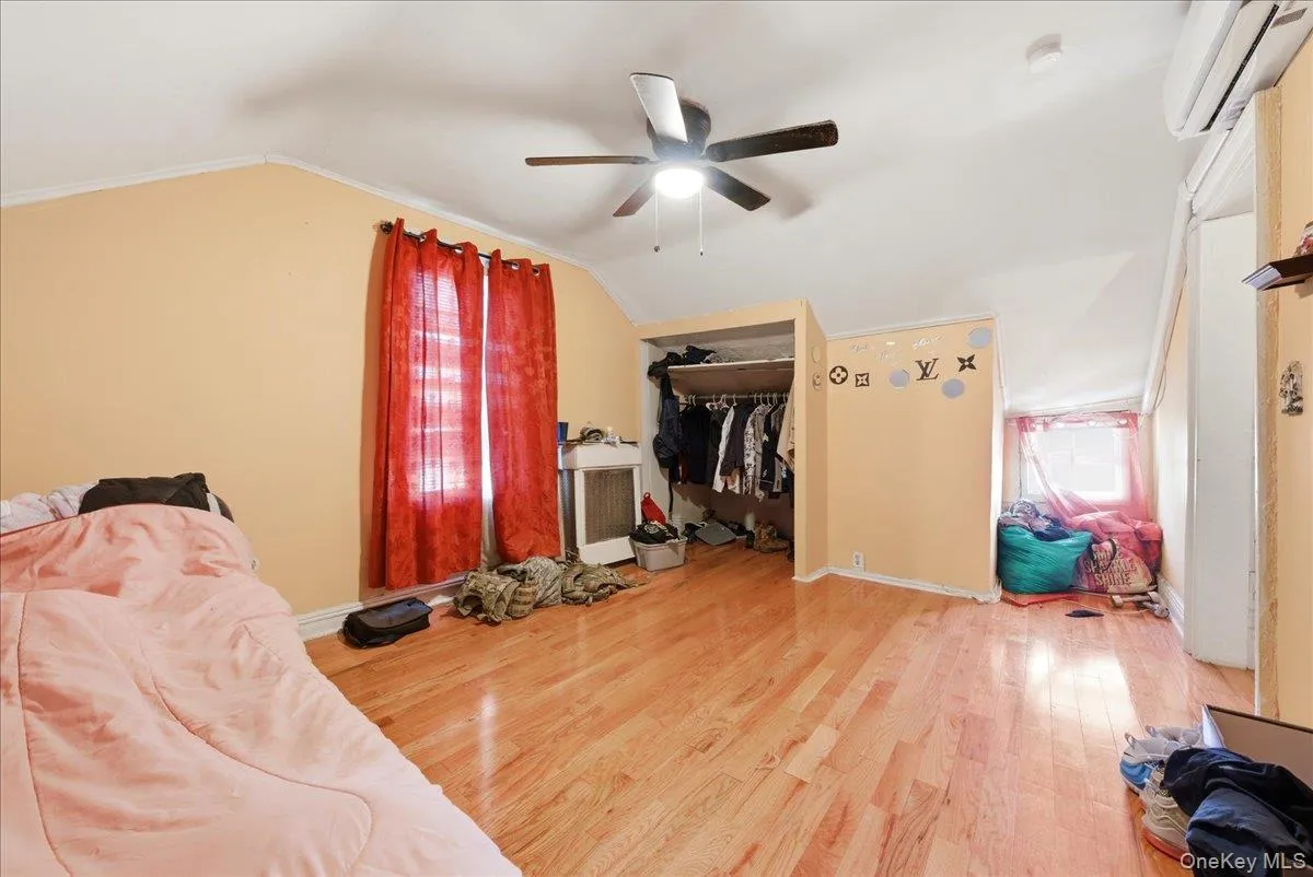 Owners Belongings. Owners Belongings.