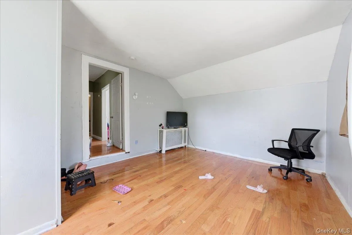 413 Union Avenue, Mount Vernon, NY, 3 Bedrooms Bedrooms, 10 Rooms Rooms,2 BathroomsBathrooms,Residential,For Rent,Union,0,1012095 413 Union Avenue, Mount Vernon, NY, 3 Bedrooms Bedrooms, 10 Rooms Rooms,2 BathroomsBathrooms,Residential,For Rent,Union,0,1012095