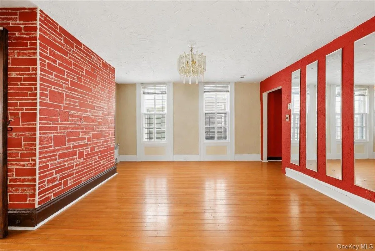 413 Union Avenue, Mount Vernon, NY, 3 Bedrooms Bedrooms, 10 Rooms Rooms,2 BathroomsBathrooms,Residential,For Rent,Union,0,1012095 413 Union Avenue, Mount Vernon, NY, 3 Bedrooms Bedrooms, 10 Rooms Rooms,2 BathroomsBathrooms,Residential,For Rent,Union,0,1012095