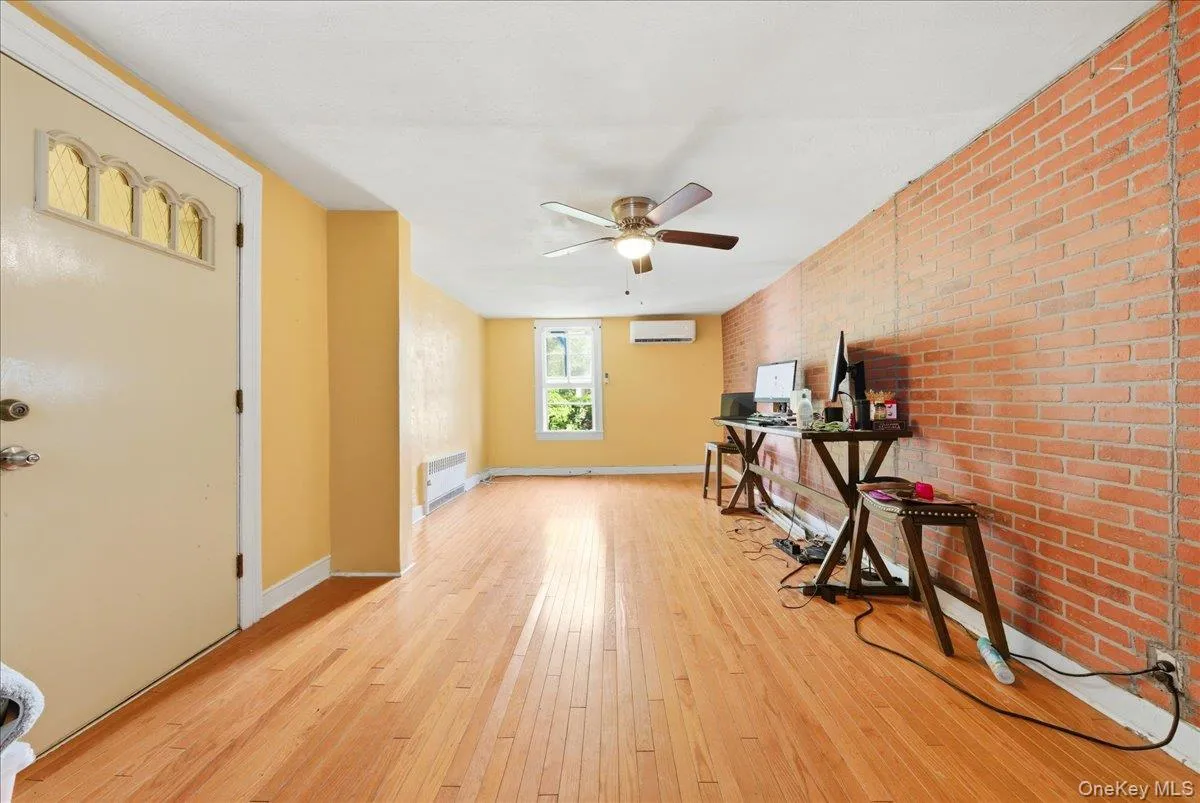 413 Union Avenue, Mount Vernon, NY, 3 Bedrooms Bedrooms, 10 Rooms Rooms,2 BathroomsBathrooms,Residential,For Rent,Union,0,1012095 413 Union Avenue, Mount Vernon, NY, 3 Bedrooms Bedrooms, 10 Rooms Rooms,2 BathroomsBathrooms,Residential,For Rent,Union,0,1012095