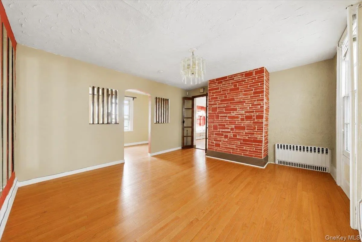 413 Union Avenue, Mount Vernon, NY, 3 Bedrooms Bedrooms, 10 Rooms Rooms,2 BathroomsBathrooms,Residential,For Rent,Union,0,1012095 413 Union Avenue, Mount Vernon, NY, 3 Bedrooms Bedrooms, 10 Rooms Rooms,2 BathroomsBathrooms,Residential,For Rent,Union,0,1012095