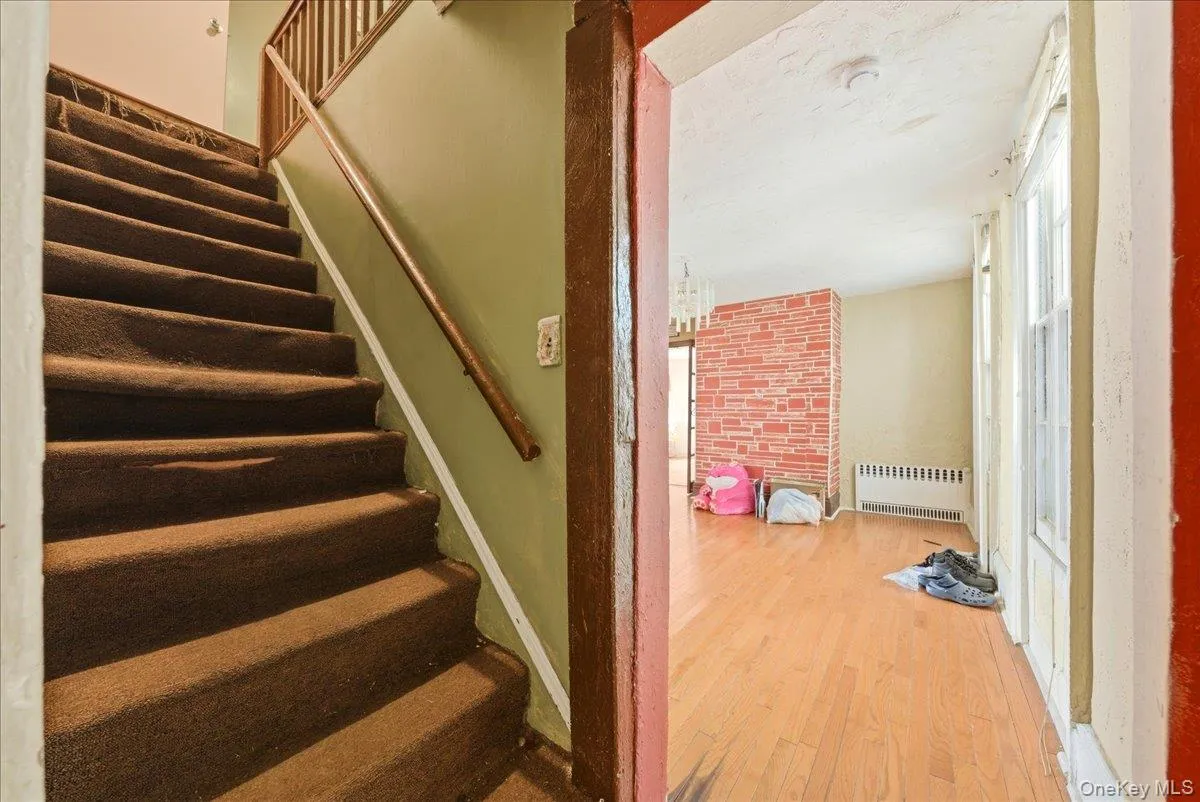 413 Union Avenue, Mount Vernon, NY, 3 Bedrooms Bedrooms, 10 Rooms Rooms,2 BathroomsBathrooms,Residential,For Rent,Union,0,1012095 413 Union Avenue, Mount Vernon, NY, 3 Bedrooms Bedrooms, 10 Rooms Rooms,2 BathroomsBathrooms,Residential,For Rent,Union,0,1012095