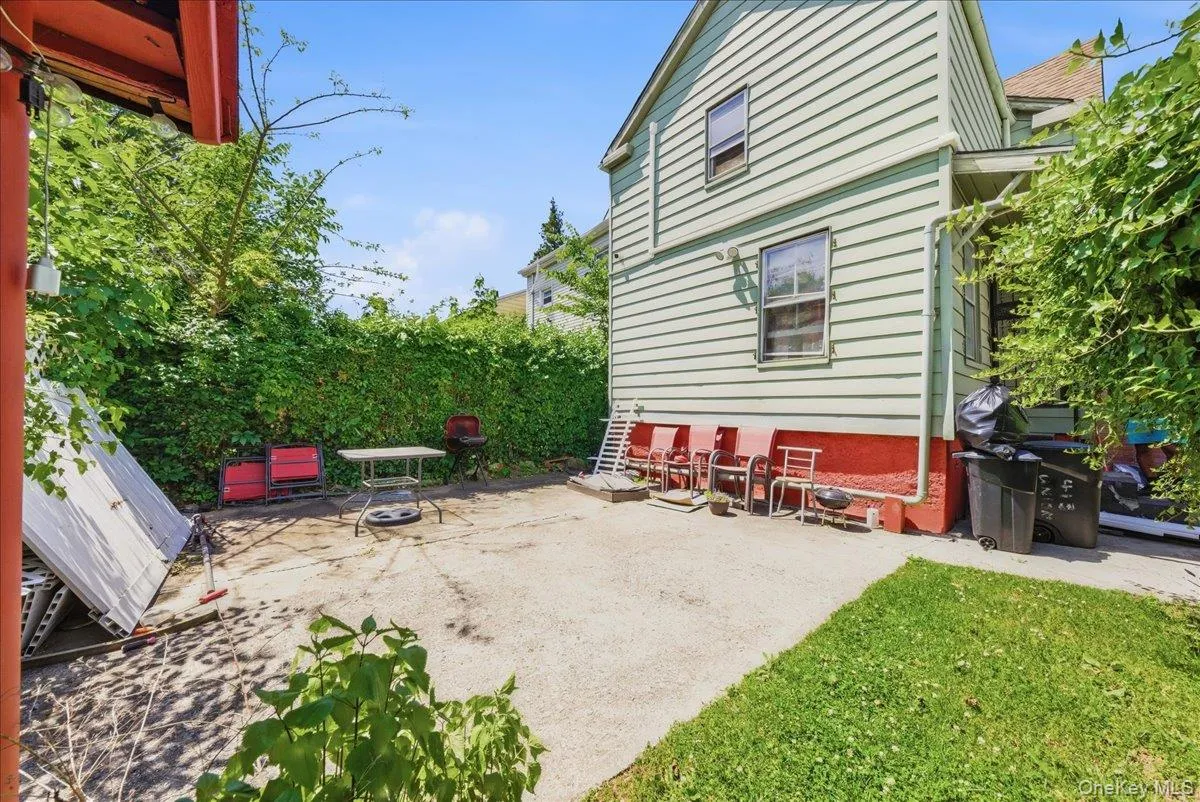 413 Union Avenue, Mount Vernon, NY, 3 Bedrooms Bedrooms, 10 Rooms Rooms,2 BathroomsBathrooms,Residential,For Rent,Union,0,1012095 413 Union Avenue, Mount Vernon, NY, 3 Bedrooms Bedrooms, 10 Rooms Rooms,2 BathroomsBathrooms,Residential,For Rent,Union,0,1012095