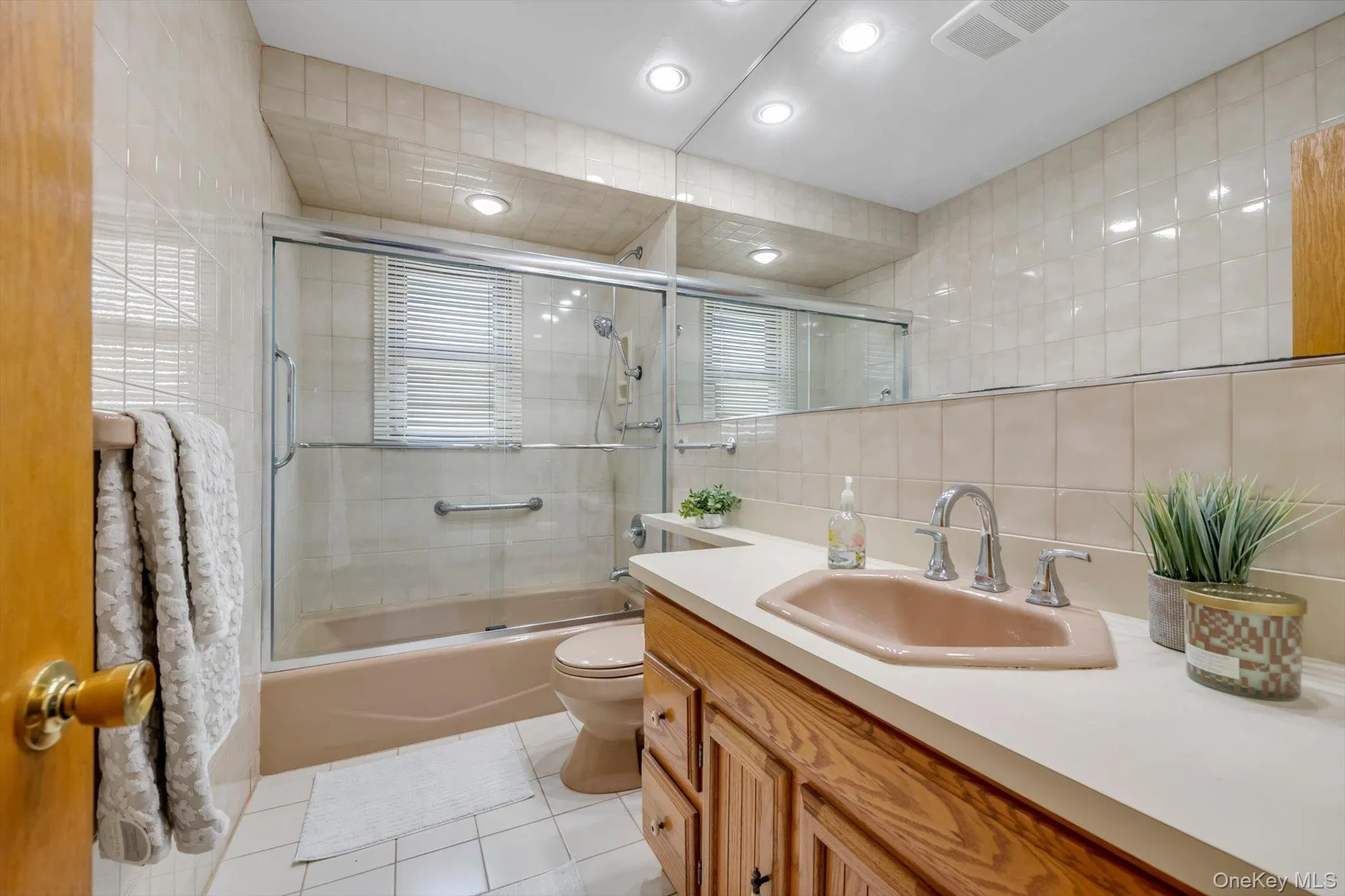 57 Lawrence Road, Hempstead, NY, 3 Bedrooms Bedrooms, 6 Rooms Rooms,1 BathroomBathrooms,Residential,For Rent,Lawrence,0,1012099 57 Lawrence Road, Hempstead, NY, 3 Bedrooms Bedrooms, 6 Rooms Rooms,1 BathroomBathrooms,Residential,For Rent,Lawrence,0,1012099