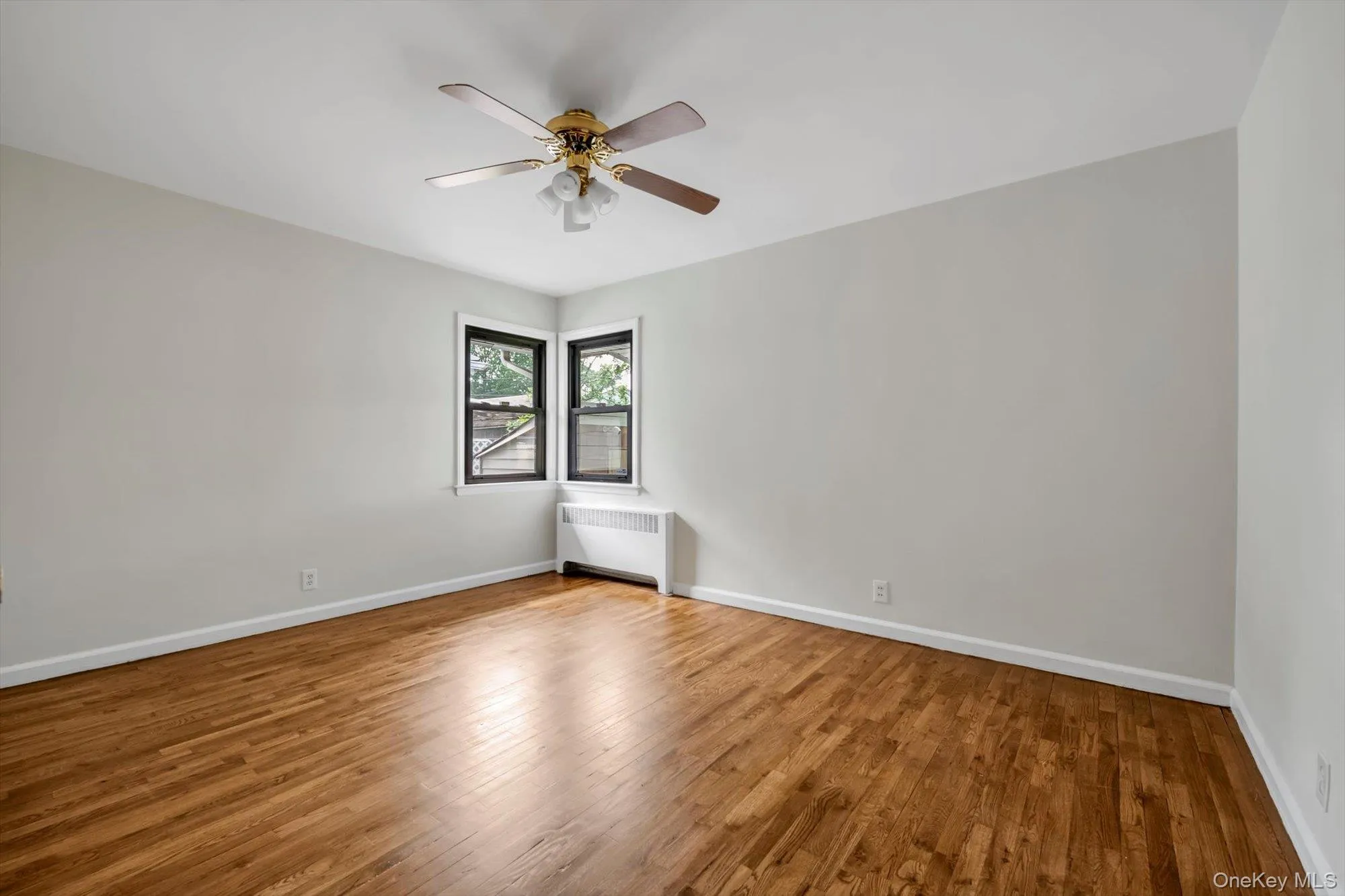 57 Lawrence Road, Hempstead, NY, 3 Bedrooms Bedrooms, 6 Rooms Rooms,1 BathroomBathrooms,Residential,For Rent,Lawrence,0,1012099 57 Lawrence Road, Hempstead, NY, 3 Bedrooms Bedrooms, 6 Rooms Rooms,1 BathroomBathrooms,Residential,For Rent,Lawrence,0,1012099