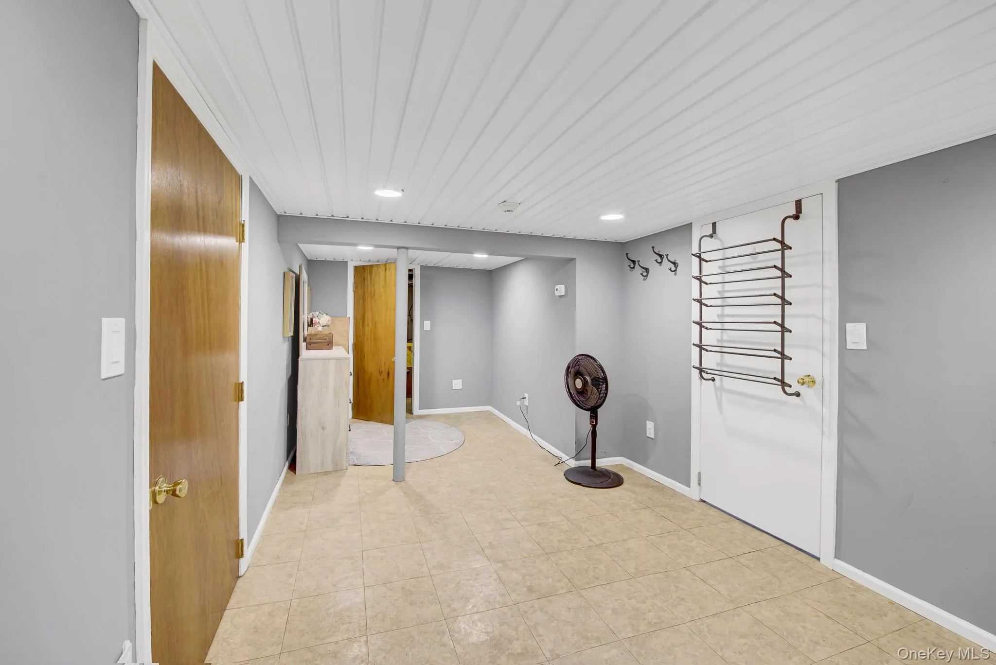130 Fairfield Avenue, North Hempstead, NY, 4 Bedrooms Bedrooms, 10 Rooms Rooms,3 BathroomsBathrooms,Residential,For Rent,Fairfield,0,1012109 130 Fairfield Avenue, North Hempstead, NY, 4 Bedrooms Bedrooms, 10 Rooms Rooms,3 BathroomsBathrooms,Residential,For Rent,Fairfield,0,1012109
