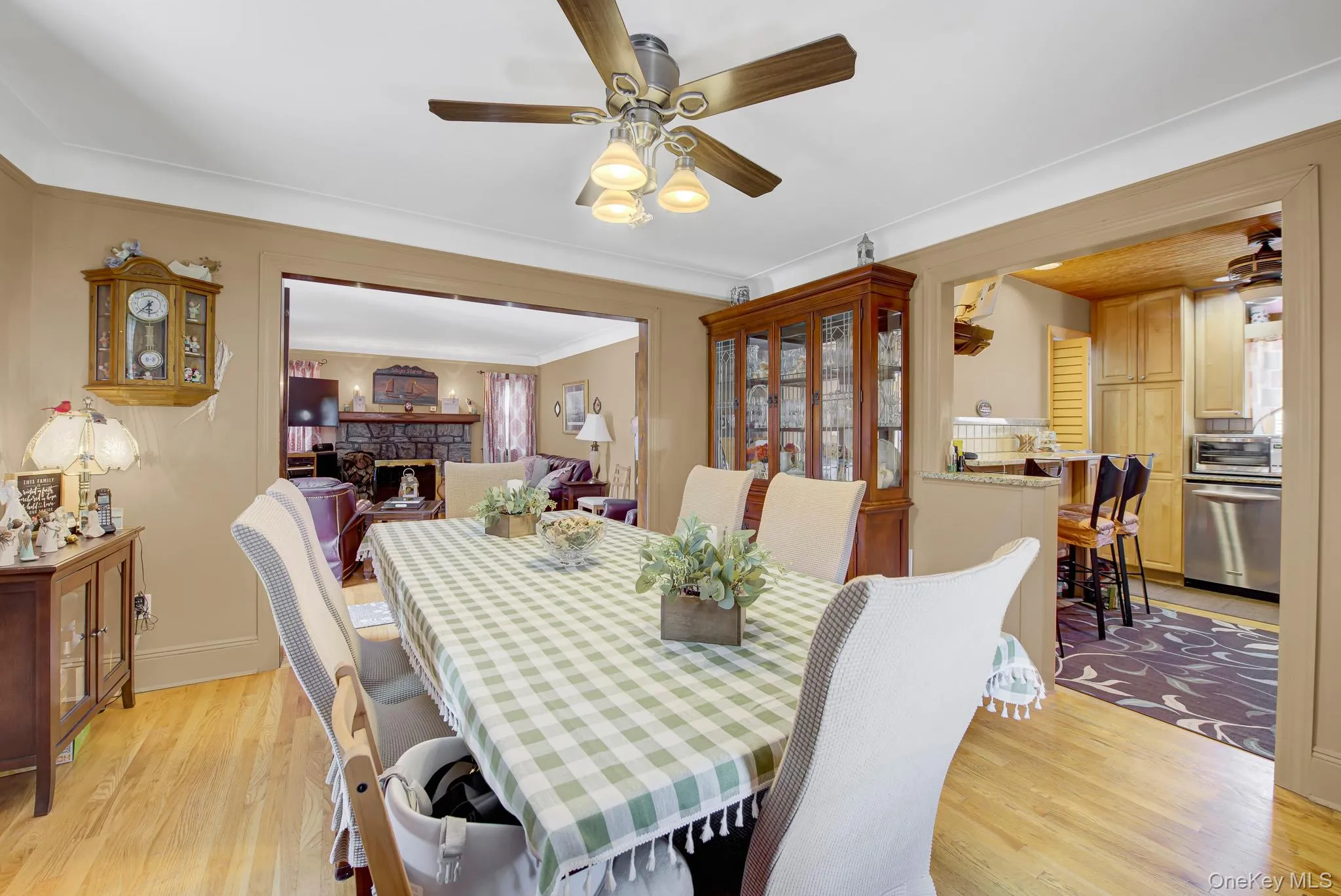 130 Fairfield Avenue, North Hempstead, NY, 4 Bedrooms Bedrooms, 10 Rooms Rooms,3 BathroomsBathrooms,Residential,For Rent,Fairfield,0,1012109 130 Fairfield Avenue, North Hempstead, NY, 4 Bedrooms Bedrooms, 10 Rooms Rooms,3 BathroomsBathrooms,Residential,For Rent,Fairfield,0,1012109