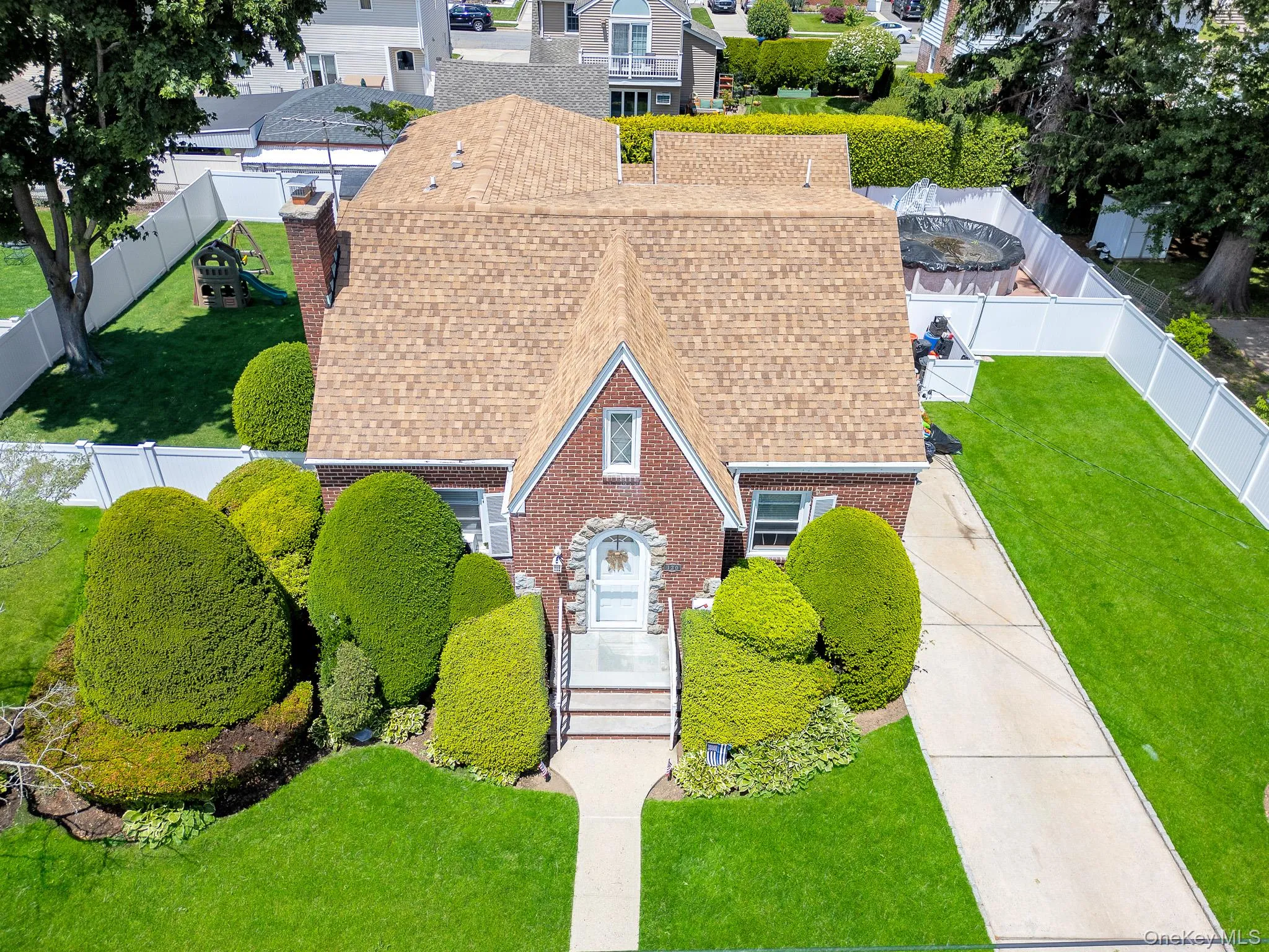 130 Fairfield Avenue, North Hempstead, NY, 4 Bedrooms Bedrooms, 10 Rooms Rooms,3 BathroomsBathrooms,Residential,For Rent,Fairfield,0,1012109 130 Fairfield Avenue, North Hempstead, NY, 4 Bedrooms Bedrooms, 10 Rooms Rooms,3 BathroomsBathrooms,Residential,For Rent,Fairfield,0,1012109
