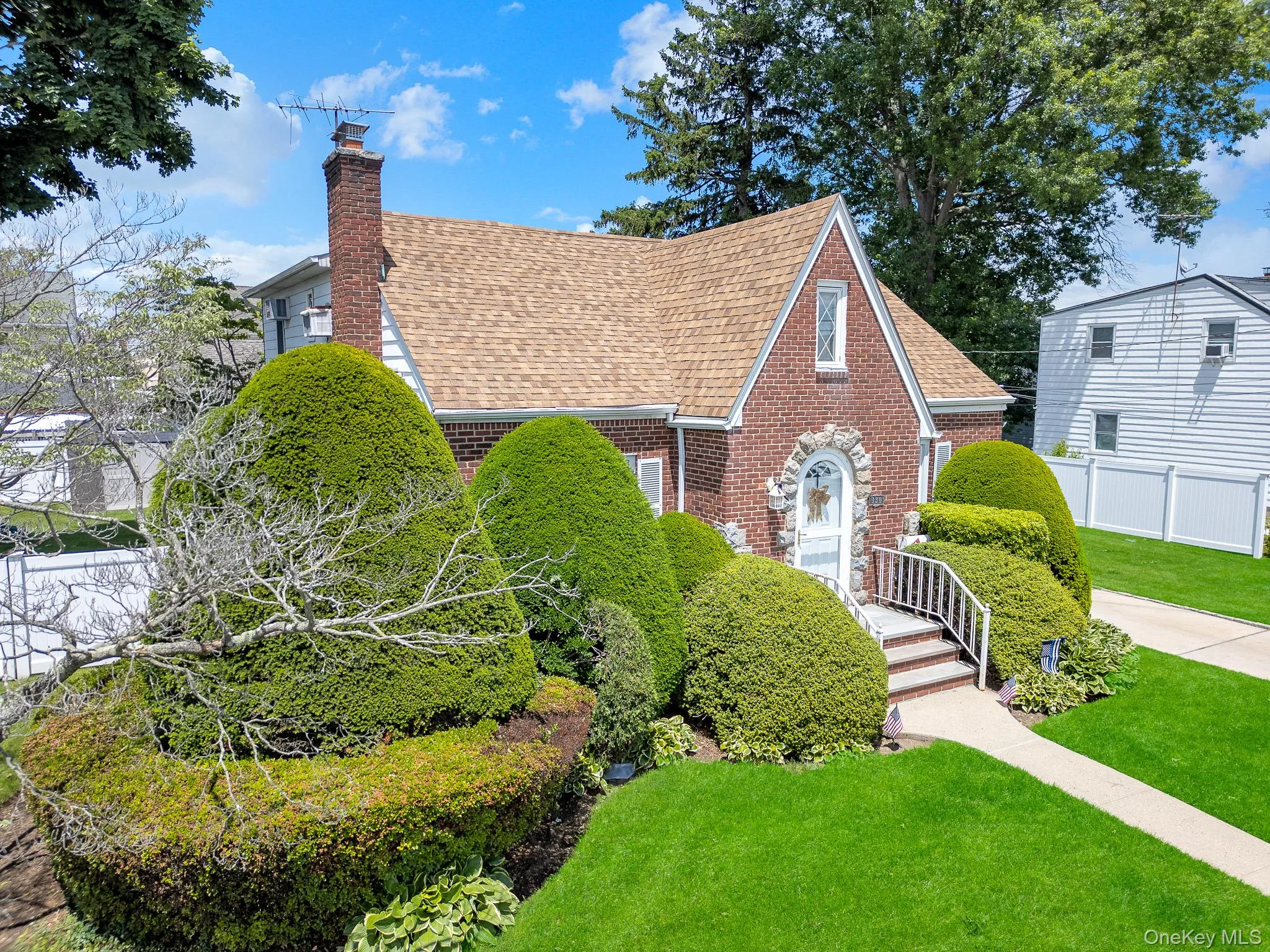 130 Fairfield Avenue, North Hempstead, NY, 4 Bedrooms Bedrooms, 10 Rooms Rooms,3 BathroomsBathrooms,Residential,For Rent,Fairfield,0,1012109 130 Fairfield Avenue, North Hempstead, NY, 4 Bedrooms Bedrooms, 10 Rooms Rooms,3 BathroomsBathrooms,Residential,For Rent,Fairfield,0,1012109