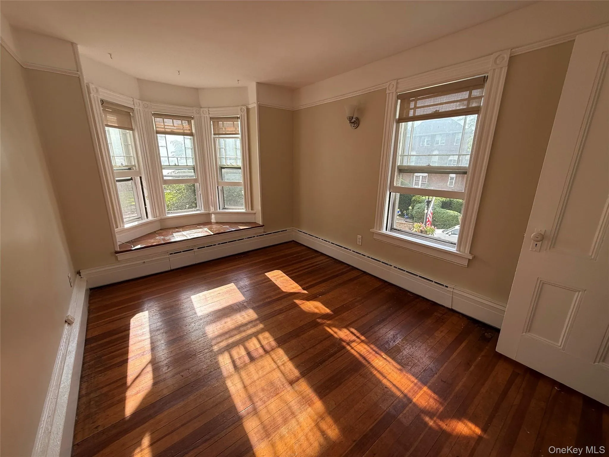 373 Sea Cliff Avenue, Oyster Bay, NY, 1 Bedroom Bedrooms, 3 Rooms Rooms,1 BathroomBathrooms,Residential Lease,For Rent,Sea Cliff,0,1012110 373 Sea Cliff Avenue, Oyster Bay, NY, 1 Bedroom Bedrooms, 3 Rooms Rooms,1 BathroomBathrooms,Residential Lease,For Rent,Sea Cliff,0,1012110