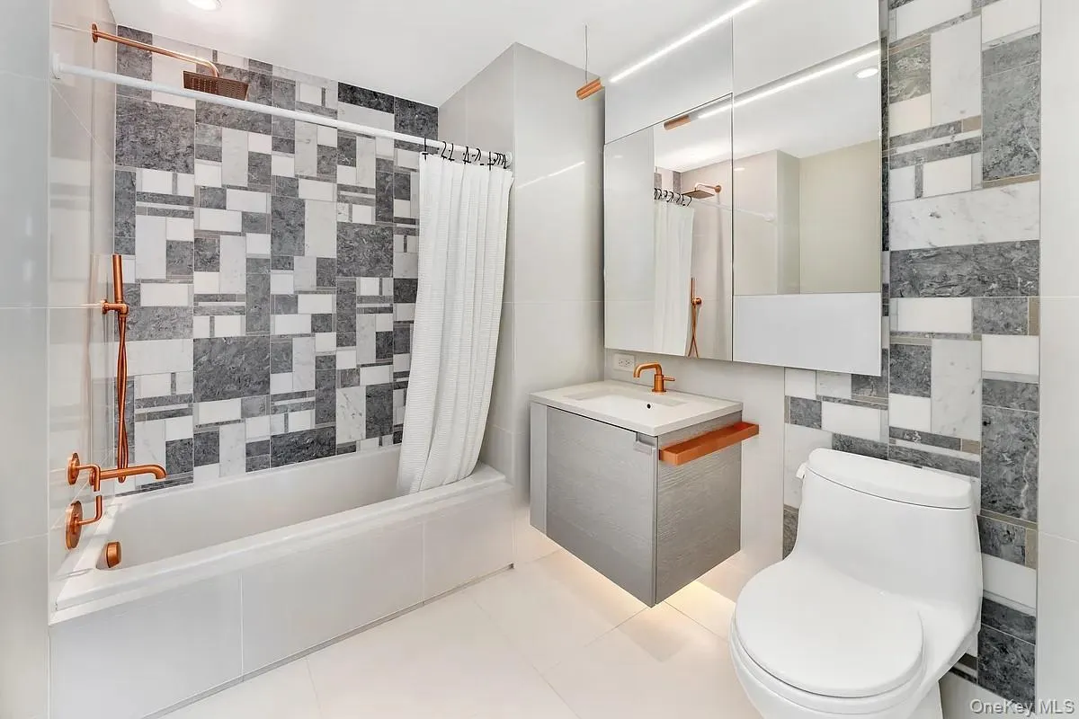 138 Willoughby Street, New York, NY, 2 Bedrooms Bedrooms, 5 Rooms Rooms,2 BathroomsBathrooms,Residential,For Rent,Willoughby,0,1012112 138 Willoughby Street, New York, NY, 2 Bedrooms Bedrooms, 5 Rooms Rooms,2 BathroomsBathrooms,Residential,For Rent,Willoughby,0,1012112