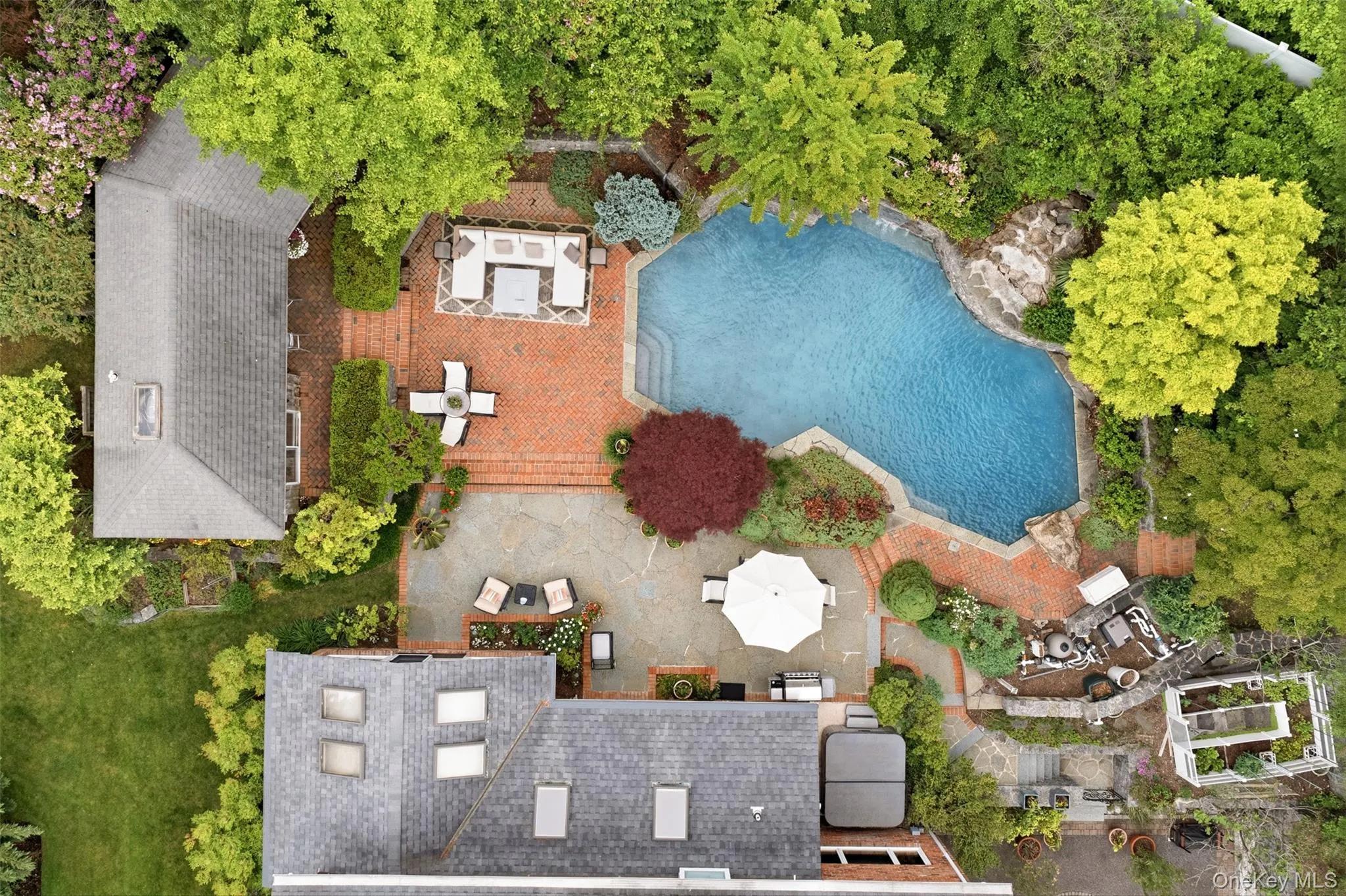 17 Holden Lane, Oyster Bay, NY, 4 Bedrooms Bedrooms, 10 Rooms Rooms,2 BathroomsBathrooms,Residential,For Rent,Holden,0,1012113 17 Holden Lane, Oyster Bay, NY, 4 Bedrooms Bedrooms, 10 Rooms Rooms,2 BathroomsBathrooms,Residential,For Rent,Holden,0,1012113