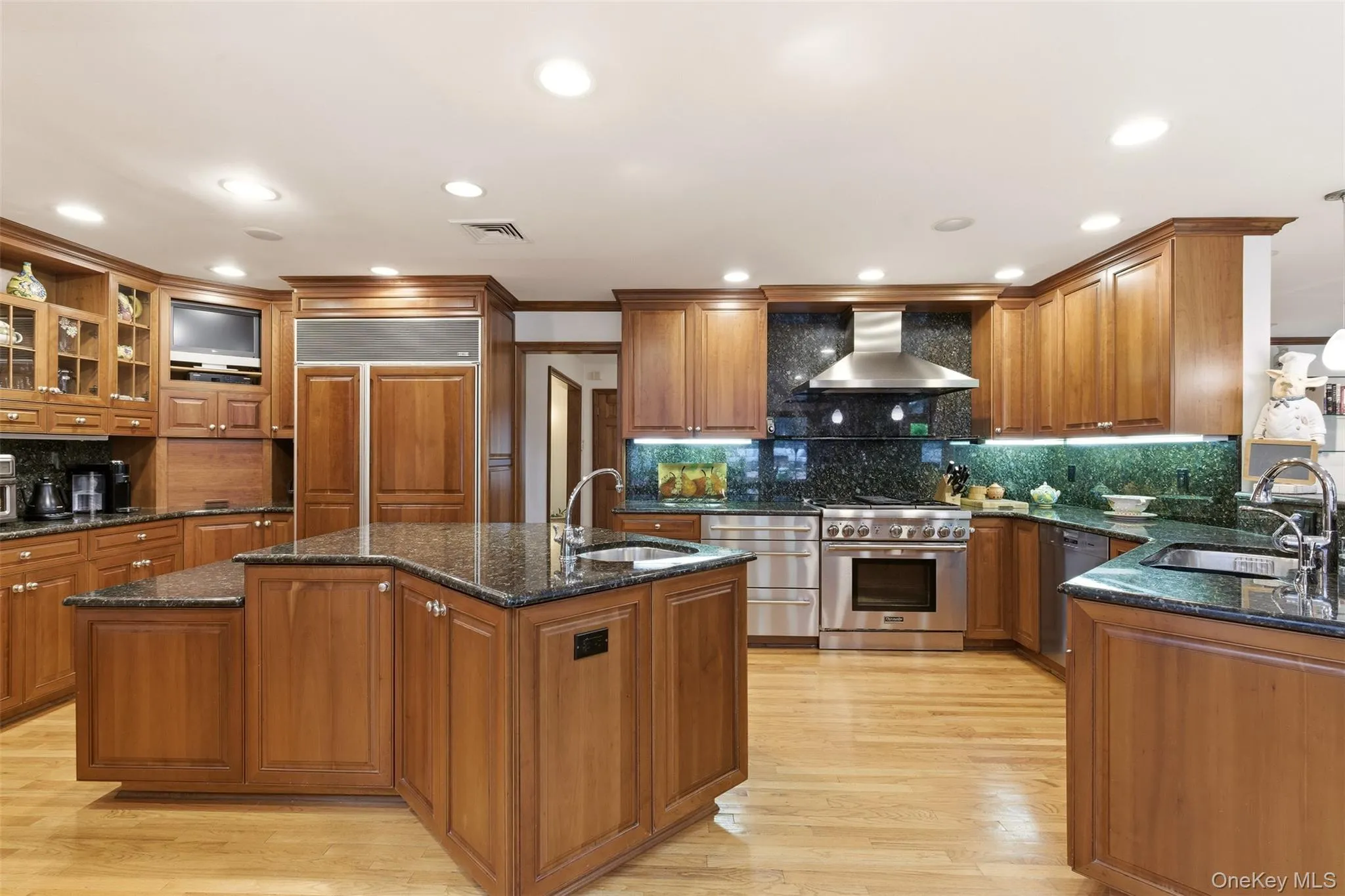 17 Holden Lane, Oyster Bay, NY, 4 Bedrooms Bedrooms, 10 Rooms Rooms,2 BathroomsBathrooms,Residential,For Rent,Holden,0,1012113 17 Holden Lane, Oyster Bay, NY, 4 Bedrooms Bedrooms, 10 Rooms Rooms,2 BathroomsBathrooms,Residential,For Rent,Holden,0,1012113