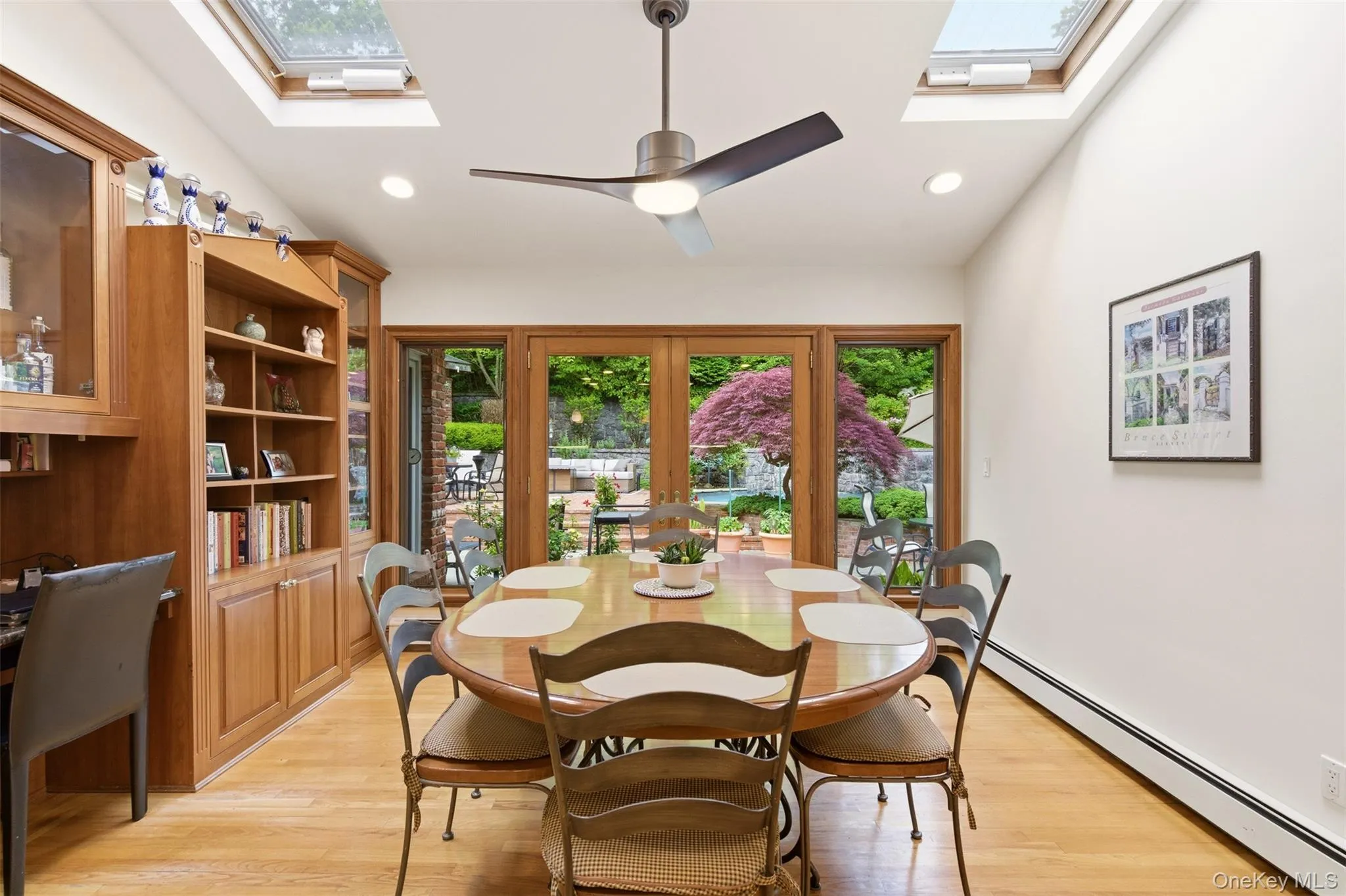 Breakfast Area Breakfast Area