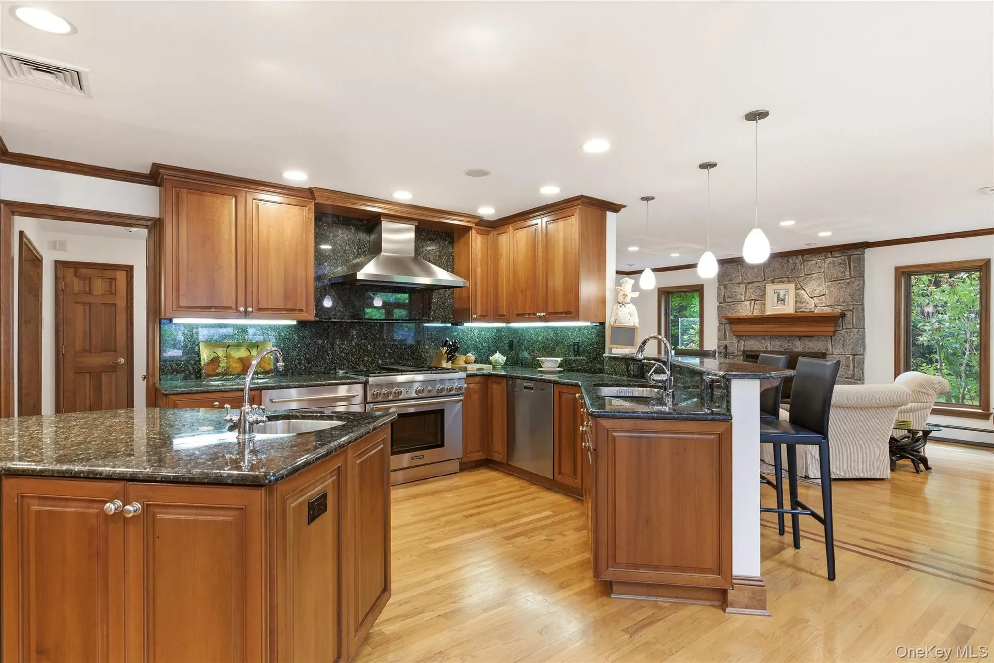 17 Holden Lane, Oyster Bay, NY, 4 Bedrooms Bedrooms, 10 Rooms Rooms,2 BathroomsBathrooms,Residential,For Rent,Holden,0,1012113 17 Holden Lane, Oyster Bay, NY, 4 Bedrooms Bedrooms, 10 Rooms Rooms,2 BathroomsBathrooms,Residential,For Rent,Holden,0,1012113