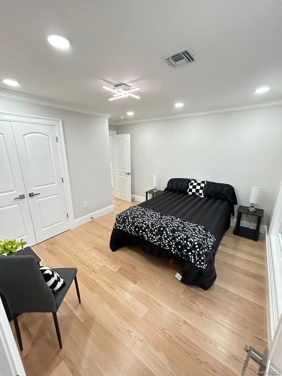 2450 Florin Court, Hempstead, NY, 5 Bedrooms Bedrooms, 12 Rooms Rooms,3 BathroomsBathrooms,Residential,For Rent,Florin,0,1012114 2450 Florin Court, Hempstead, NY, 5 Bedrooms Bedrooms, 12 Rooms Rooms,3 BathroomsBathrooms,Residential,For Rent,Florin,0,1012114