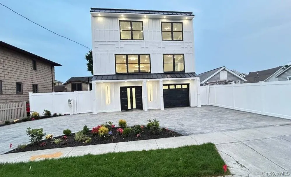 2450 Florin Court, Hempstead, NY, 5 Bedrooms Bedrooms, 12 Rooms Rooms,3 BathroomsBathrooms,Residential,For Rent,Florin,0,1012114 2450 Florin Court, Hempstead, NY, 5 Bedrooms Bedrooms, 12 Rooms Rooms,3 BathroomsBathrooms,Residential,For Rent,Florin,0,1012114