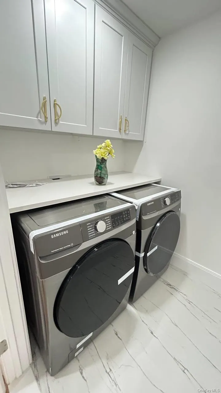 2450 Florin Court, Hempstead, NY, 5 Bedrooms Bedrooms, 12 Rooms Rooms,3 BathroomsBathrooms,Residential,For Rent,Florin,0,1012114 2450 Florin Court, Hempstead, NY, 5 Bedrooms Bedrooms, 12 Rooms Rooms,3 BathroomsBathrooms,Residential,For Rent,Florin,0,1012114