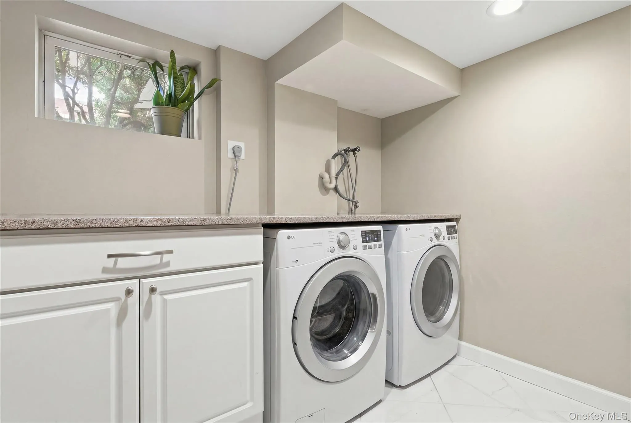350 Columbus Avenue, West Babylon, NY, 3 Bedrooms Bedrooms, 6 Rooms Rooms,1 BathroomBathrooms,Residential,For Rent,Columbus,0,1012119 350 Columbus Avenue, West Babylon, NY, 3 Bedrooms Bedrooms, 6 Rooms Rooms,1 BathroomBathrooms,Residential,For Rent,Columbus,0,1012119