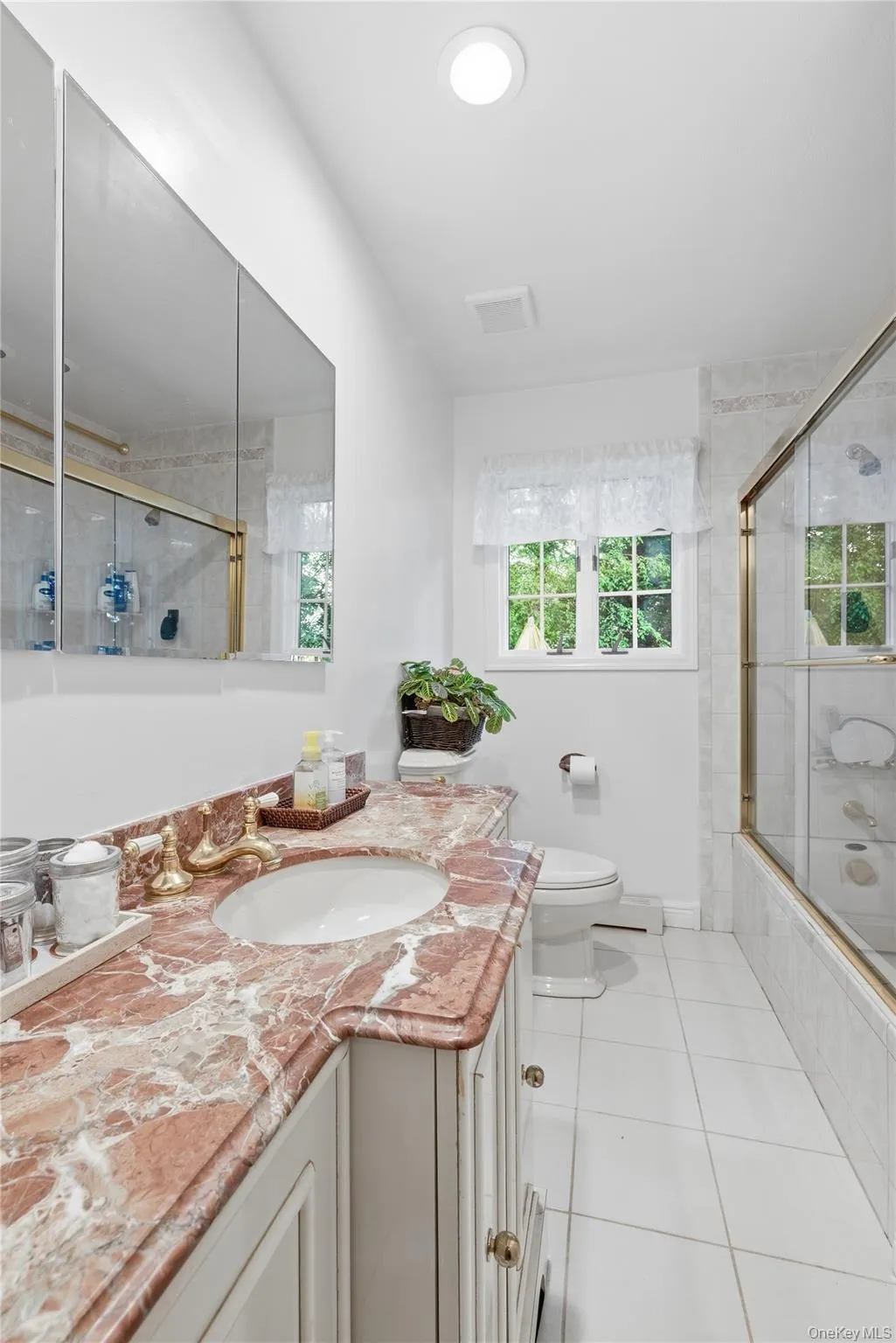 350 Columbus Avenue, West Babylon, NY, 3 Bedrooms Bedrooms, 6 Rooms Rooms,1 BathroomBathrooms,Residential,For Rent,Columbus,0,1012119 350 Columbus Avenue, West Babylon, NY, 3 Bedrooms Bedrooms, 6 Rooms Rooms,1 BathroomBathrooms,Residential,For Rent,Columbus,0,1012119