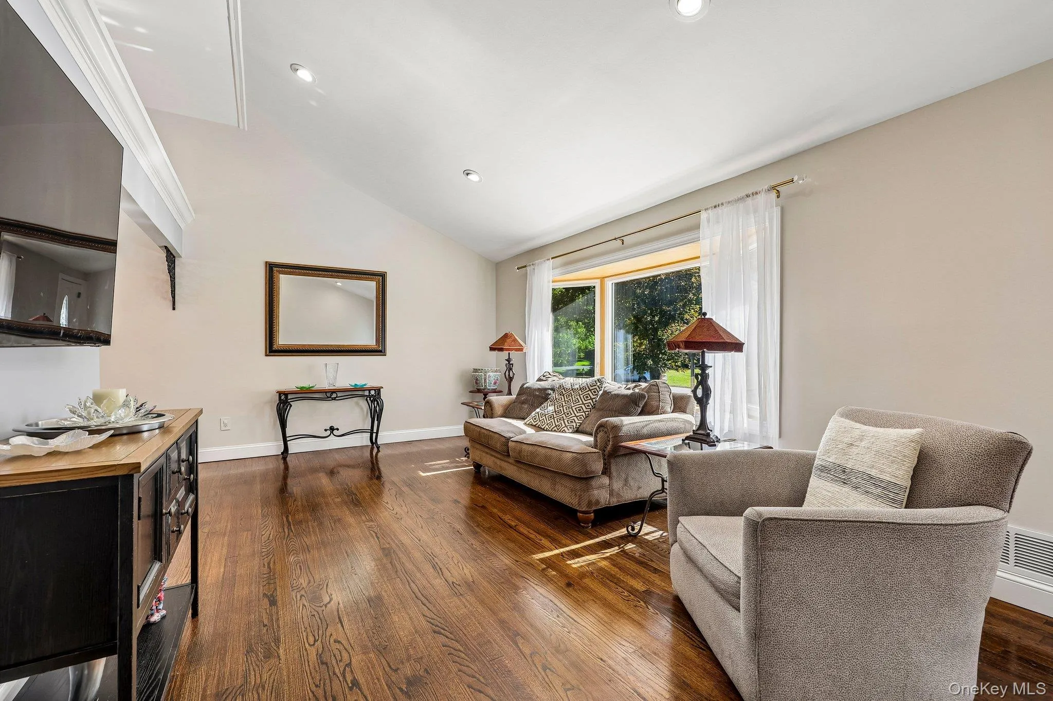 13 Beech Street, Clarkstown, NY, 3 Bedrooms Bedrooms, 9 Rooms Rooms,2 BathroomsBathrooms,Residential,For Rent,Beech,0,KEY1012121 13 Beech Street, Clarkstown, NY, 3 Bedrooms Bedrooms, 9 Rooms Rooms,2 BathroomsBathrooms,Residential,For Rent,Beech,0,KEY1012121