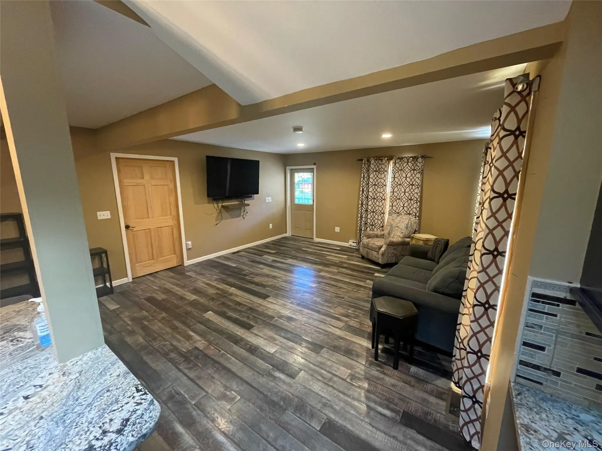 2706 Route 6, Wawayanda, NY, 2 Bedrooms Bedrooms, 6 Rooms Rooms,2 BathroomsBathrooms,Residential,For Rent,Route 6,0,1012124 2706 Route 6, Wawayanda, NY, 2 Bedrooms Bedrooms, 6 Rooms Rooms,2 BathroomsBathrooms,Residential,For Rent,Route 6,0,1012124