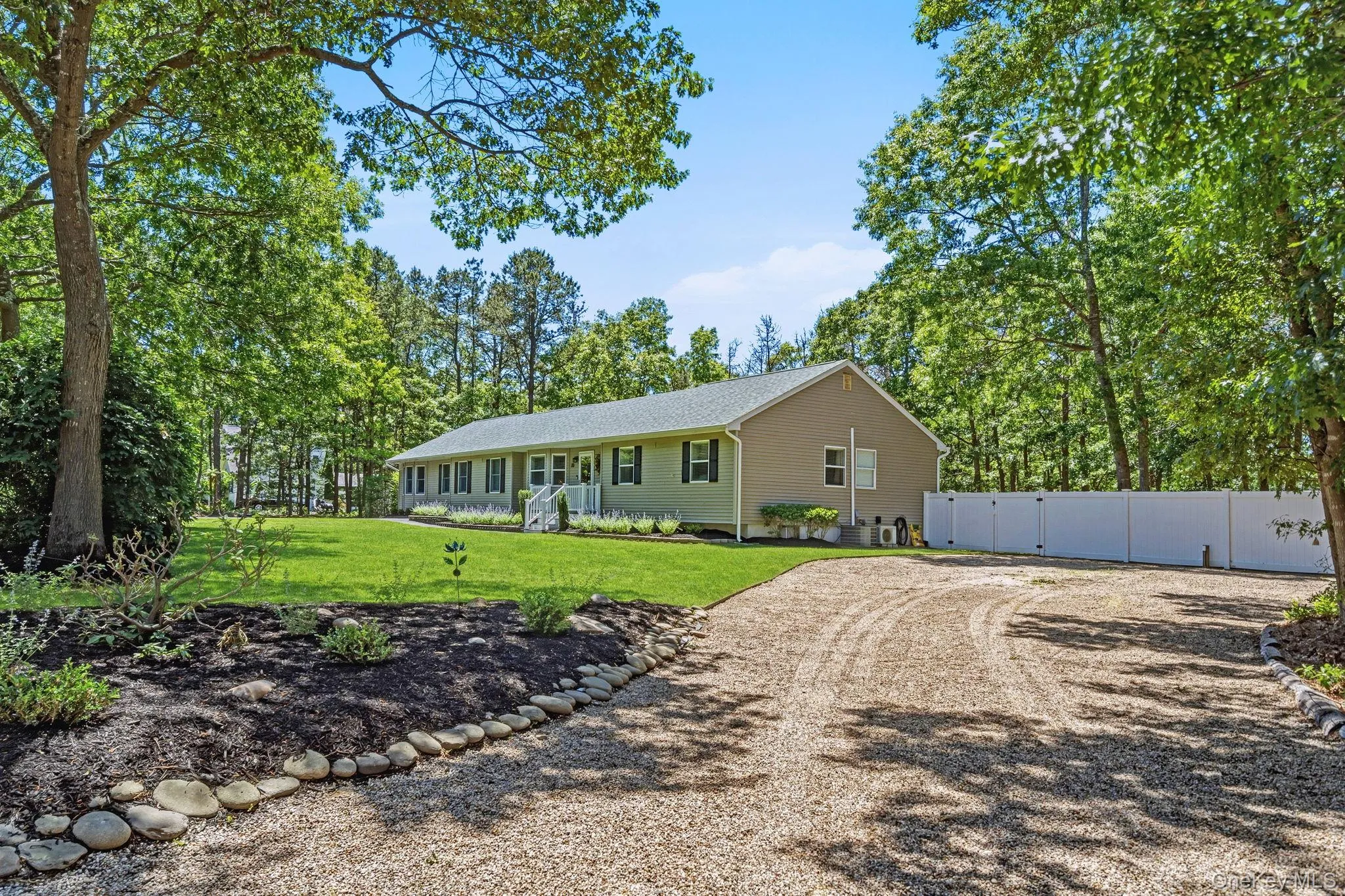 20 Charter Court, Brookhaven, NY, 4 Bedrooms Bedrooms, 10 Rooms Rooms,3 BathroomsBathrooms,Residential,For Rent,Charter,0,1012126 20 Charter Court, Brookhaven, NY, 4 Bedrooms Bedrooms, 10 Rooms Rooms,3 BathroomsBathrooms,Residential,For Rent,Charter,0,1012126