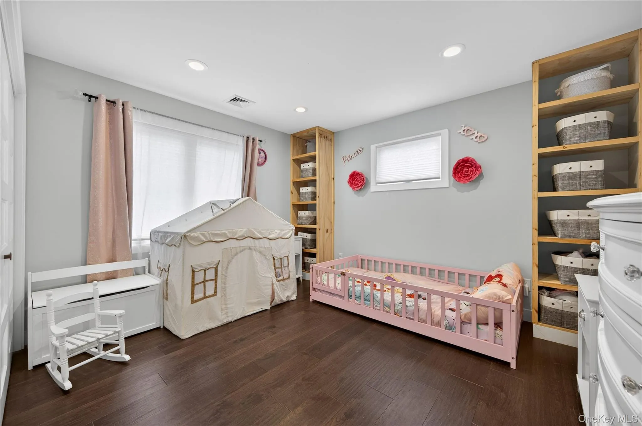 276 Rintin Street, Hempstead, NY, 4 Bedrooms Bedrooms, 7 Rooms Rooms,2 BathroomsBathrooms,Residential,For Rent,Rintin,0,1012127 276 Rintin Street, Hempstead, NY, 4 Bedrooms Bedrooms, 7 Rooms Rooms,2 BathroomsBathrooms,Residential,For Rent,Rintin,0,1012127